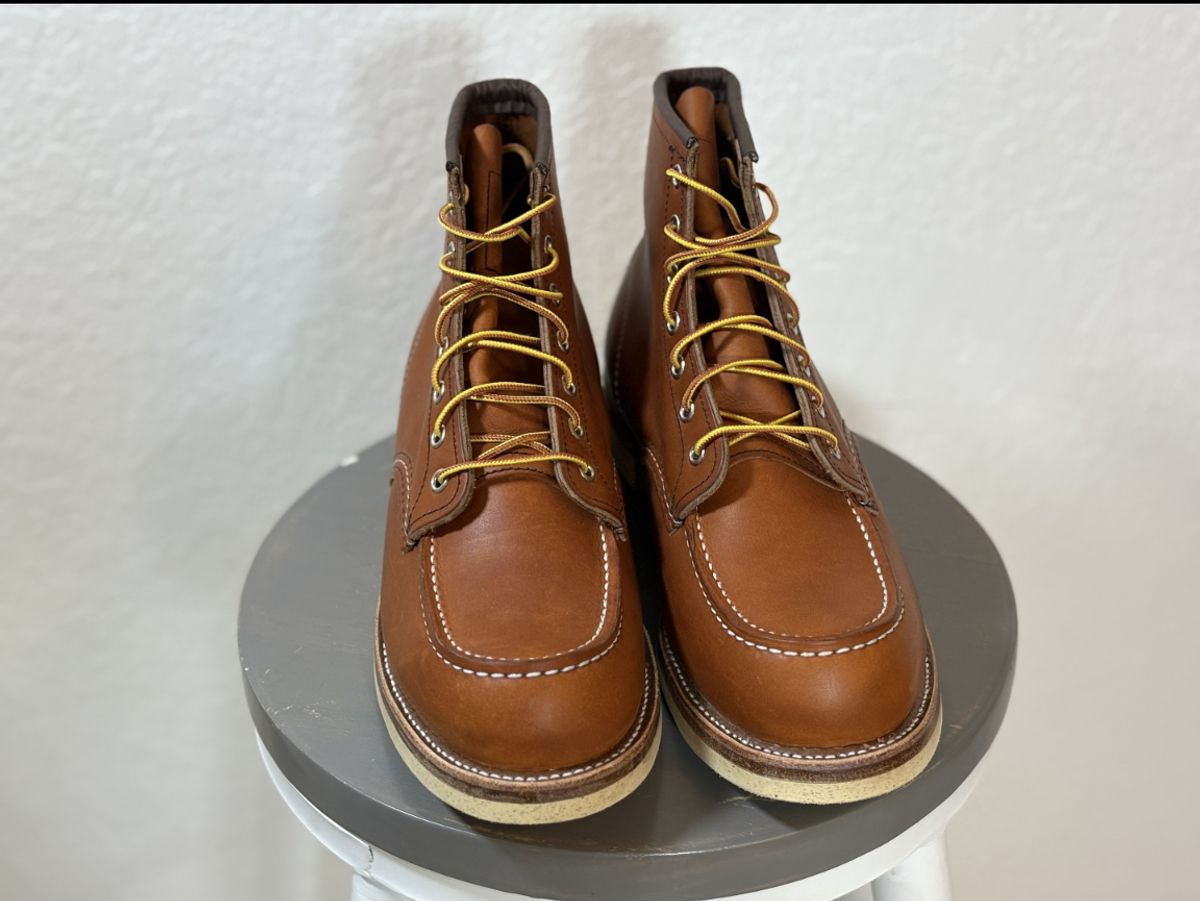 Photo by botasblancas on October 15, 2024 of the Red Wing 6-Inch Classic Moc in S.B. Foot Oro Legacy.