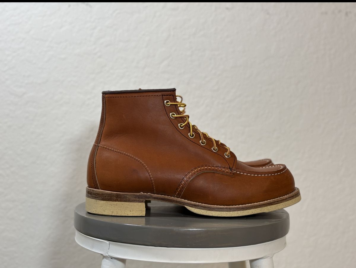 Photo by botasblancas on October 15, 2024 of the Red Wing 6-Inch Classic Moc in S.B. Foot Oro Legacy.