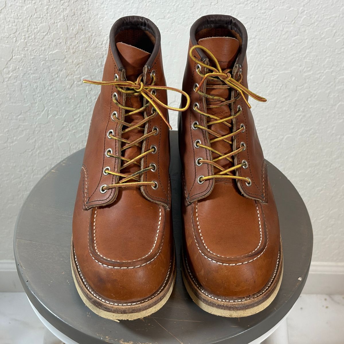 Photo by botasblancas on November 6, 2024 of the Red Wing 6-Inch Classic Moc in S.B. Foot Oro Legacy.