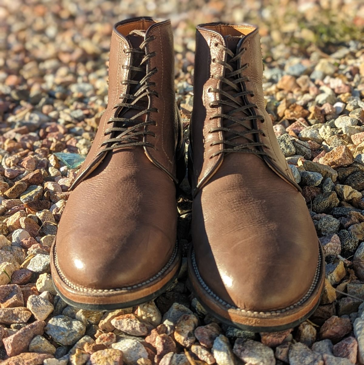 Photo by botasblancas on January 5, 2024 of the Viberg Derby Boot in Brown Glacé Deer.