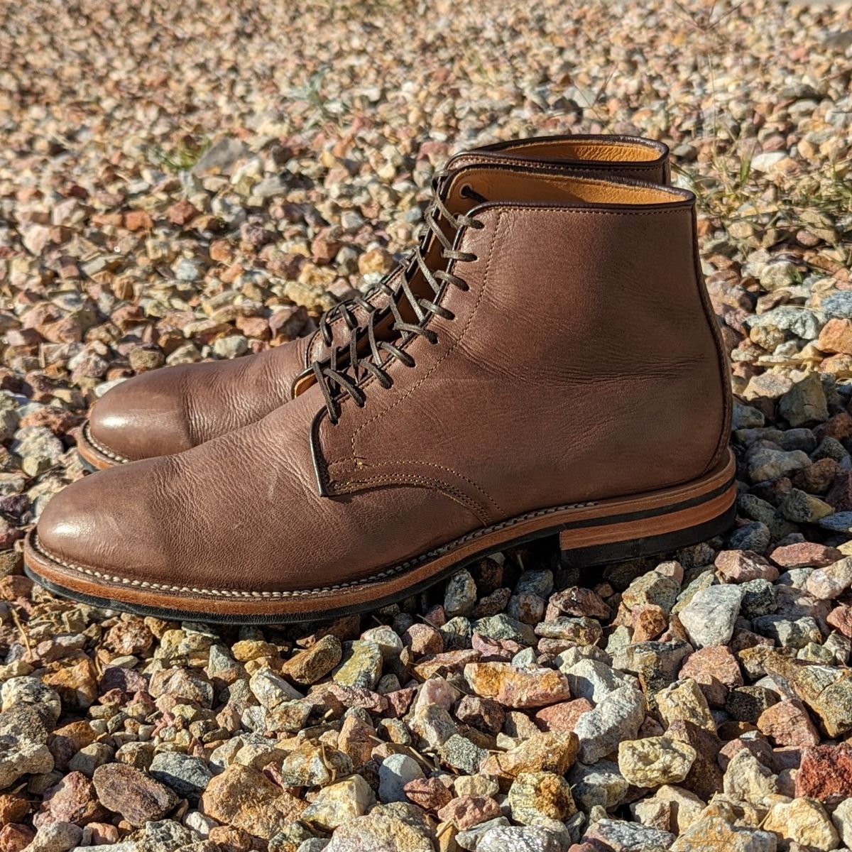 Photo by botasblancas on December 2, 2023 of the Viberg Derby Boot in Brown Glacé Deer.