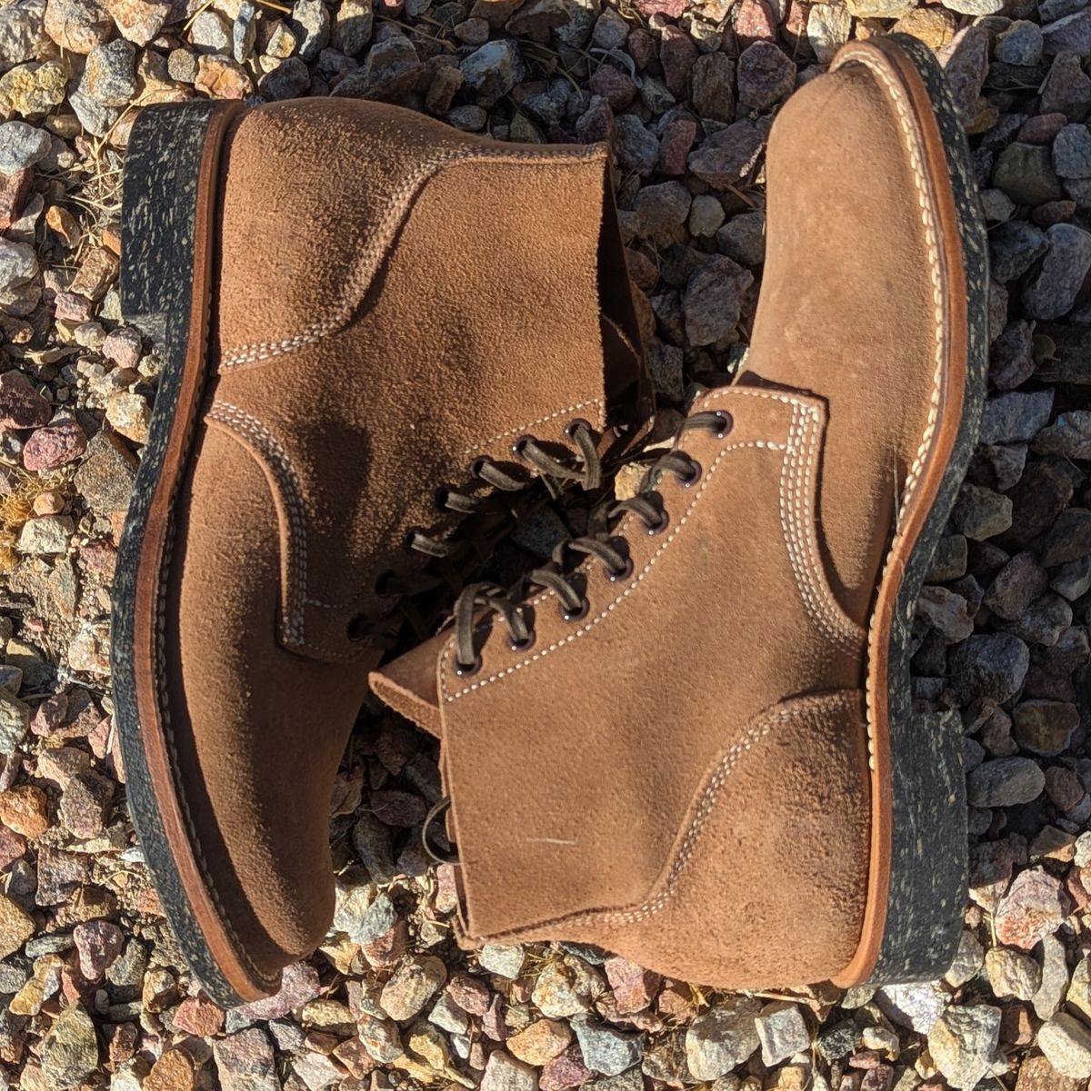 Photo by botasblancas on December 17, 2024 of the Viberg Boondocker in Horween Natural Chromexcel Roughout.