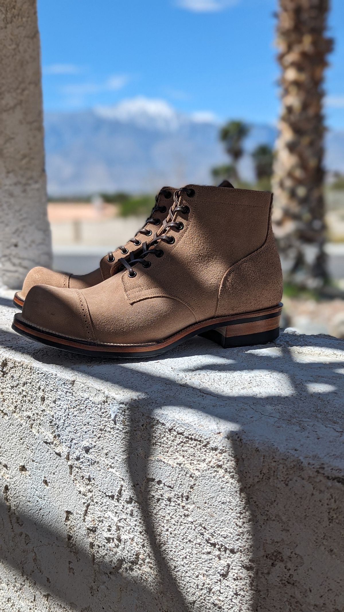 Photo by botasblancas on April 19, 2024 of the Viberg Service Boot BCT in Horween Marine Field Roughout.