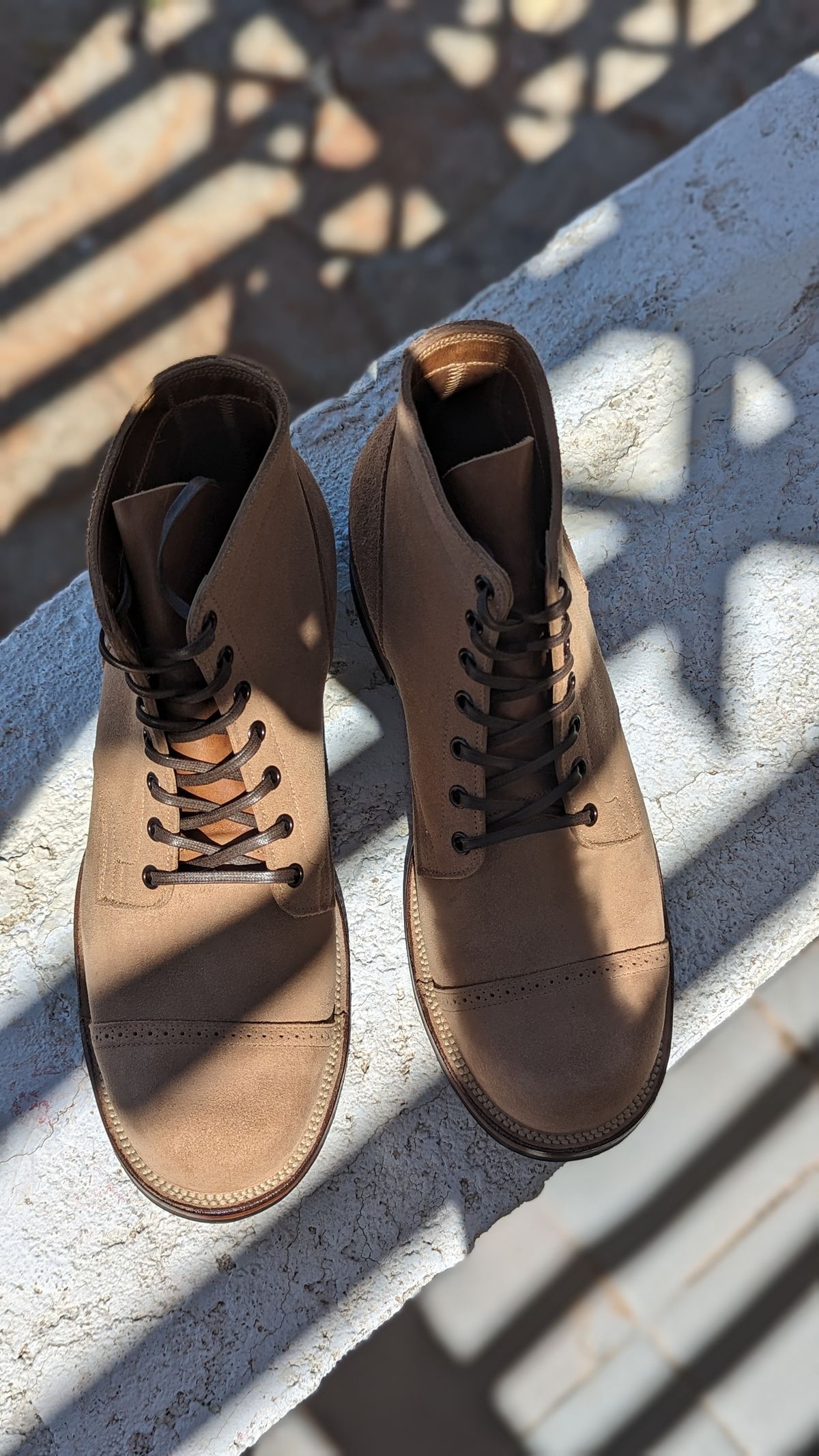 Photo by botasblancas on April 19, 2024 of the Viberg Service Boot BCT in Horween Marine Field Roughout.