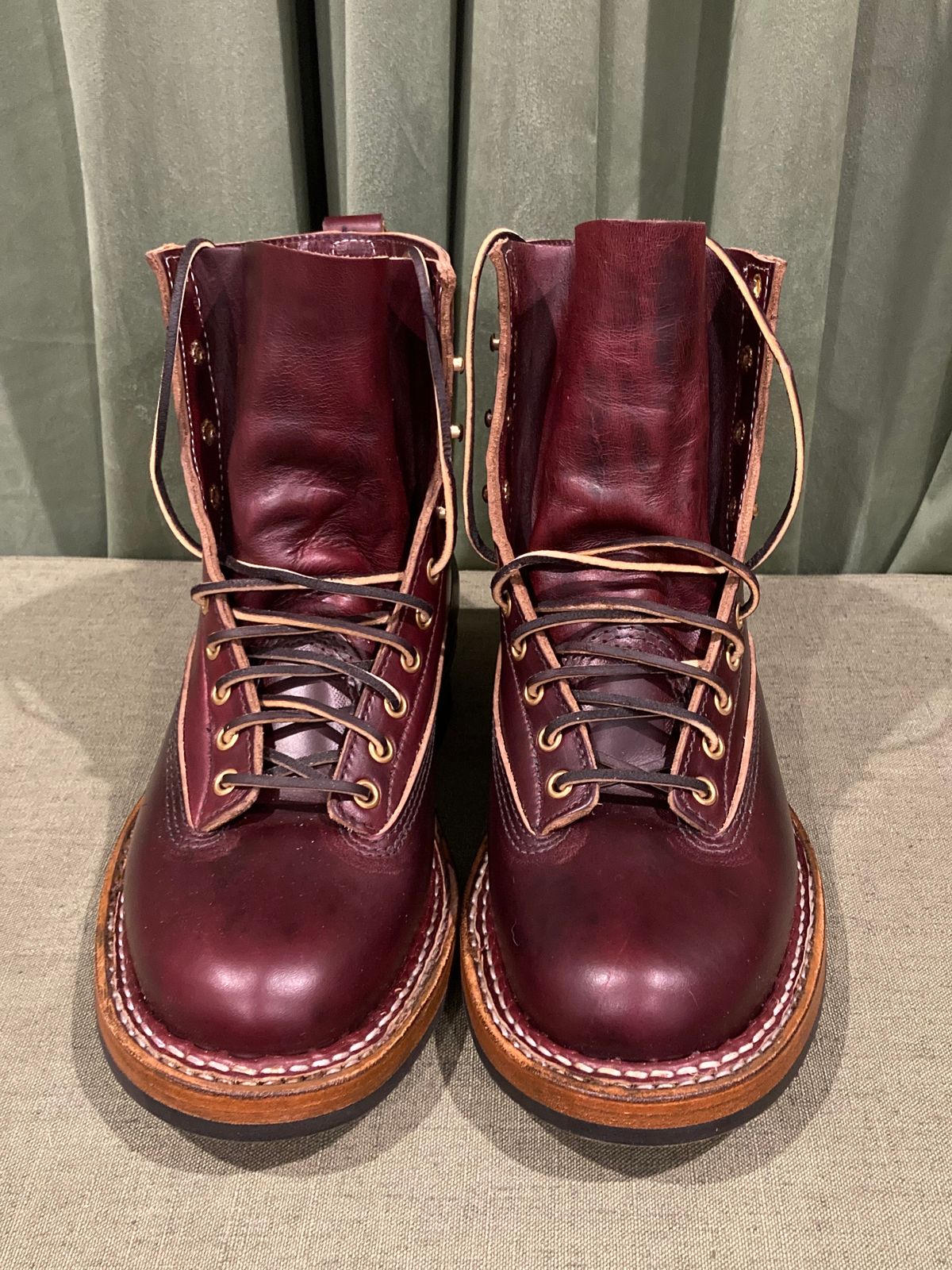 Photo by Drew on November 9, 2023 of the White's Bounty Hunter in Horween Burgundy Chromexcel Horsehide.