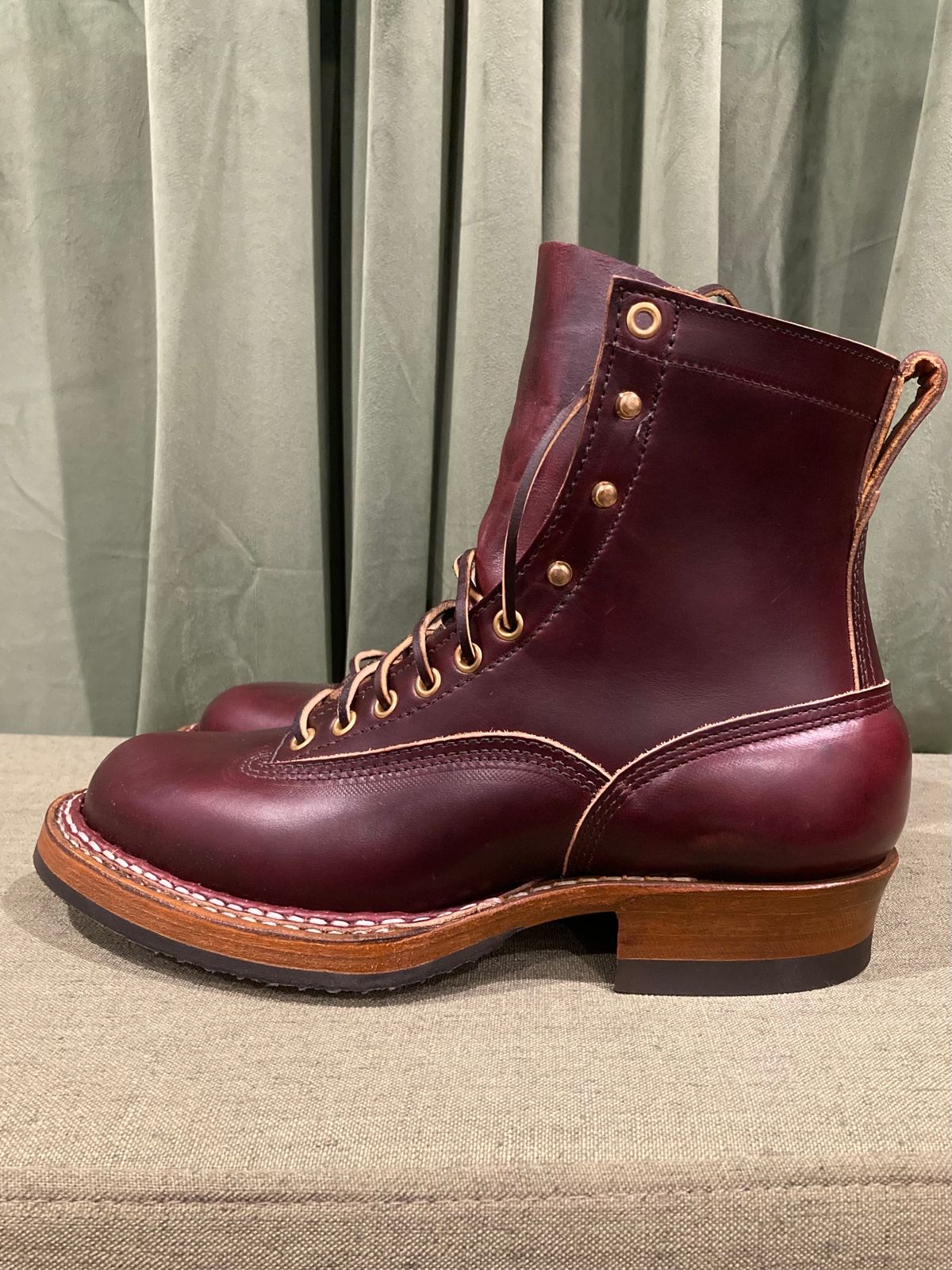 Photo by Drew on November 9, 2023 of the White's Bounty Hunter in Horween Burgundy Chromexcel Horsehide.