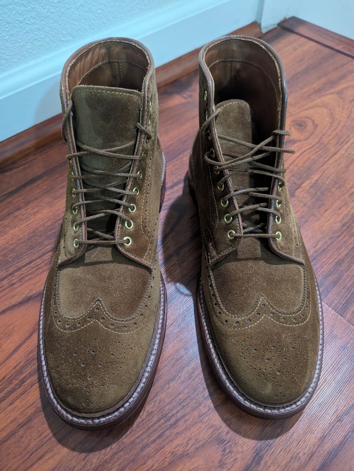 Photo by FoolinBoots on January 15, 2024 of the Alden Wingtip Boot in Snuff Suede.