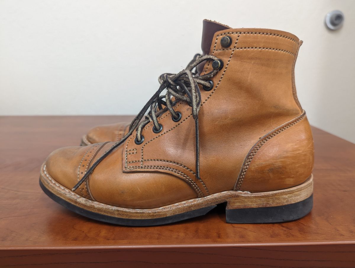 Photo by FoolinBoots on December 5, 2022 of the Truman Service Boot in Natural Horse Rump.