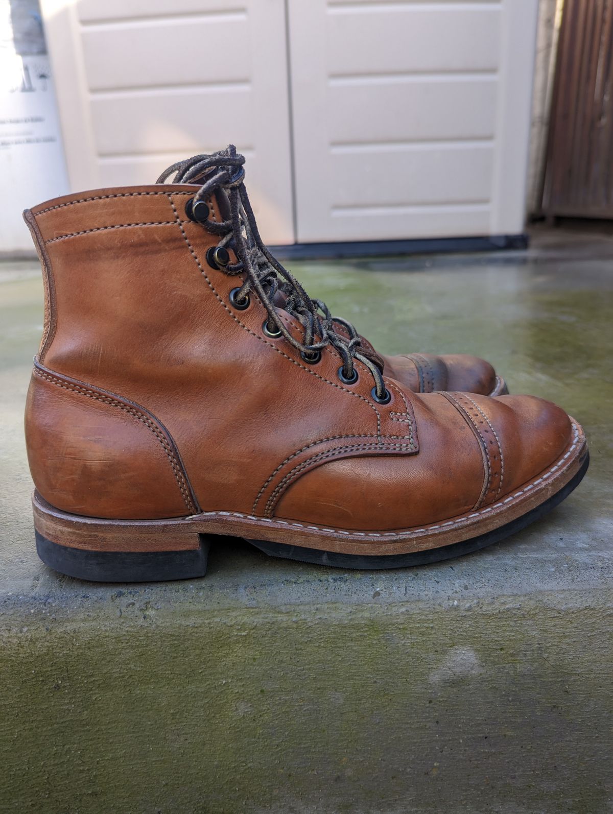 Photo by FoolinBoots on February 5, 2023 of the Truman Service Boot in Natural Horse Rump.