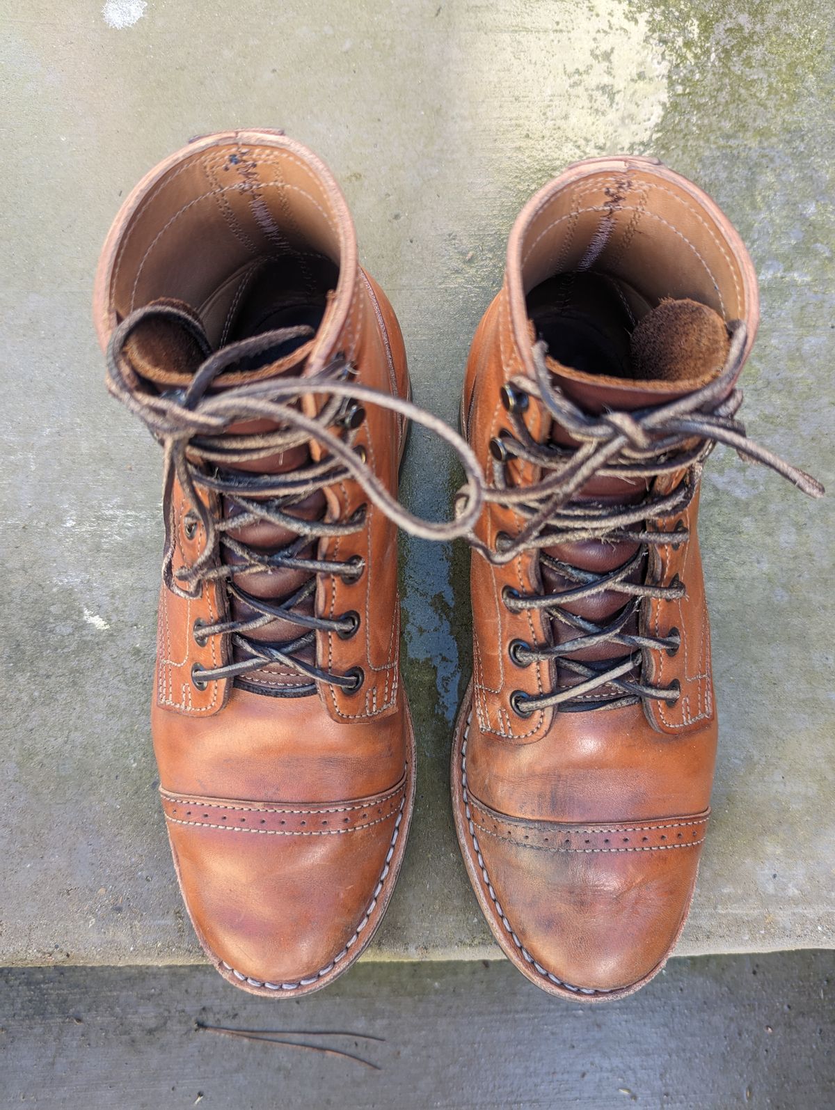 Photo by FoolinBoots on February 5, 2023 of the Truman Service Boot in Natural Horse Rump.