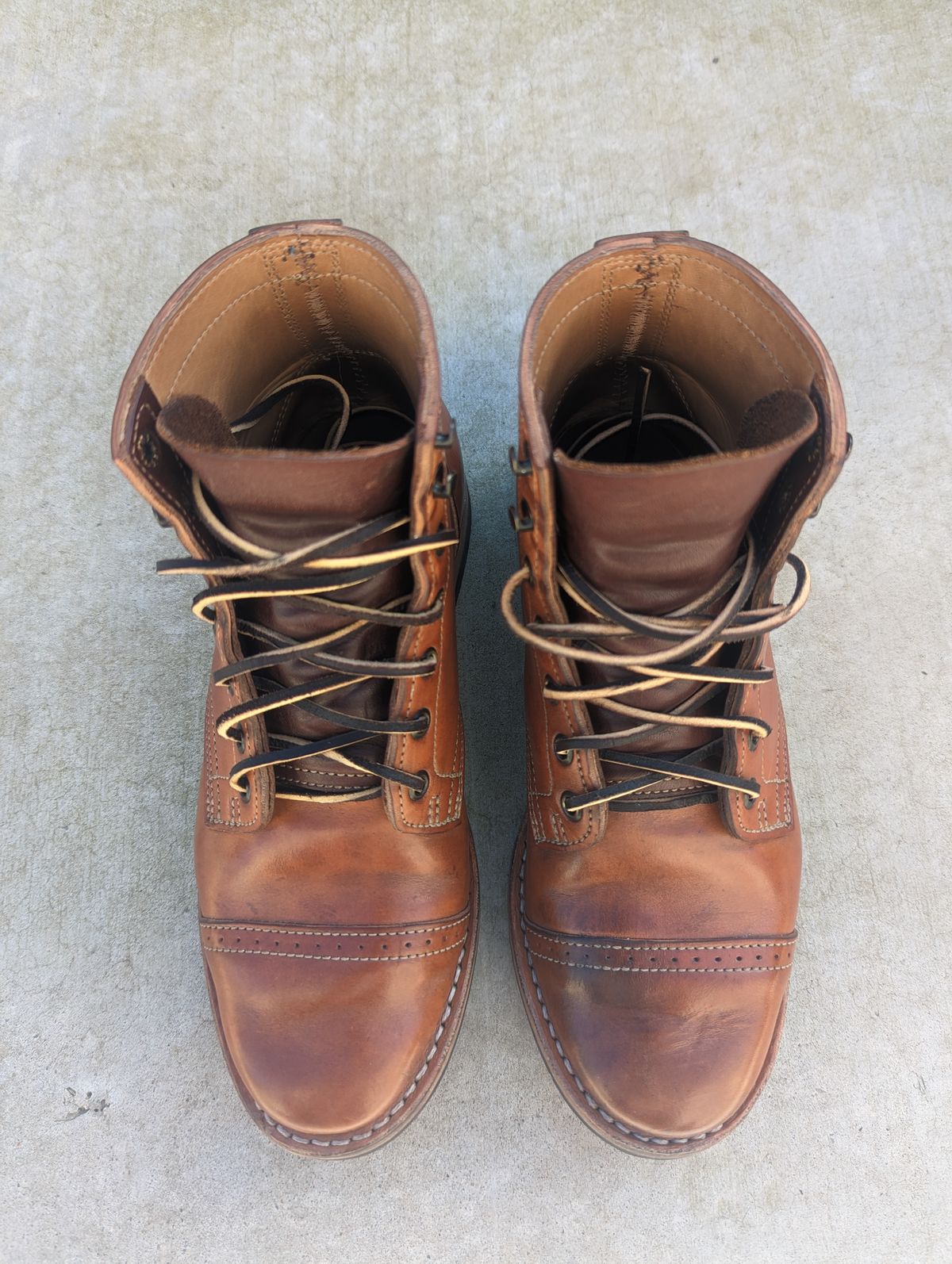 Photo by FoolinBoots on March 4, 2023 of the Truman Service Boot in Natural Horse Rump.