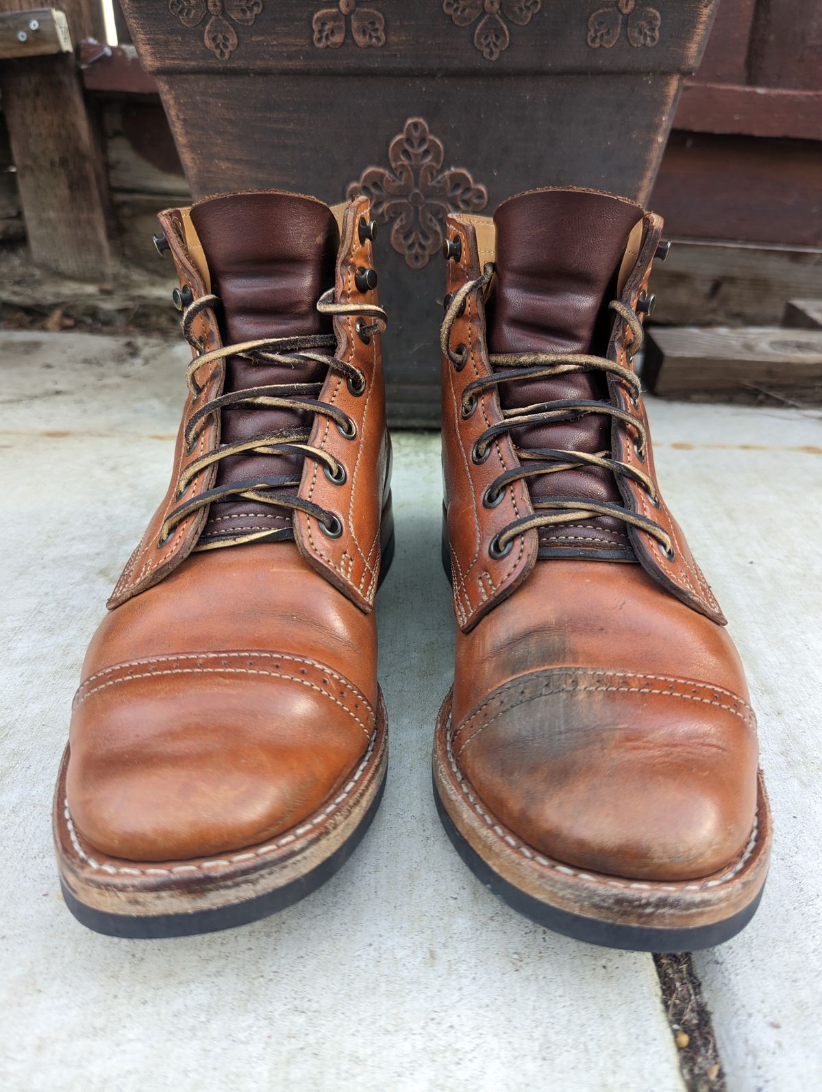 Photo by FoolinBoots on April 6, 2023 of the Truman Service Boot in Natural Horse Rump.