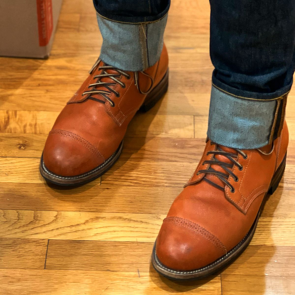 Photo by bootsrhymesandlife on January 15, 2023 of the Viberg Service Boot in Guidi Natural Camel.