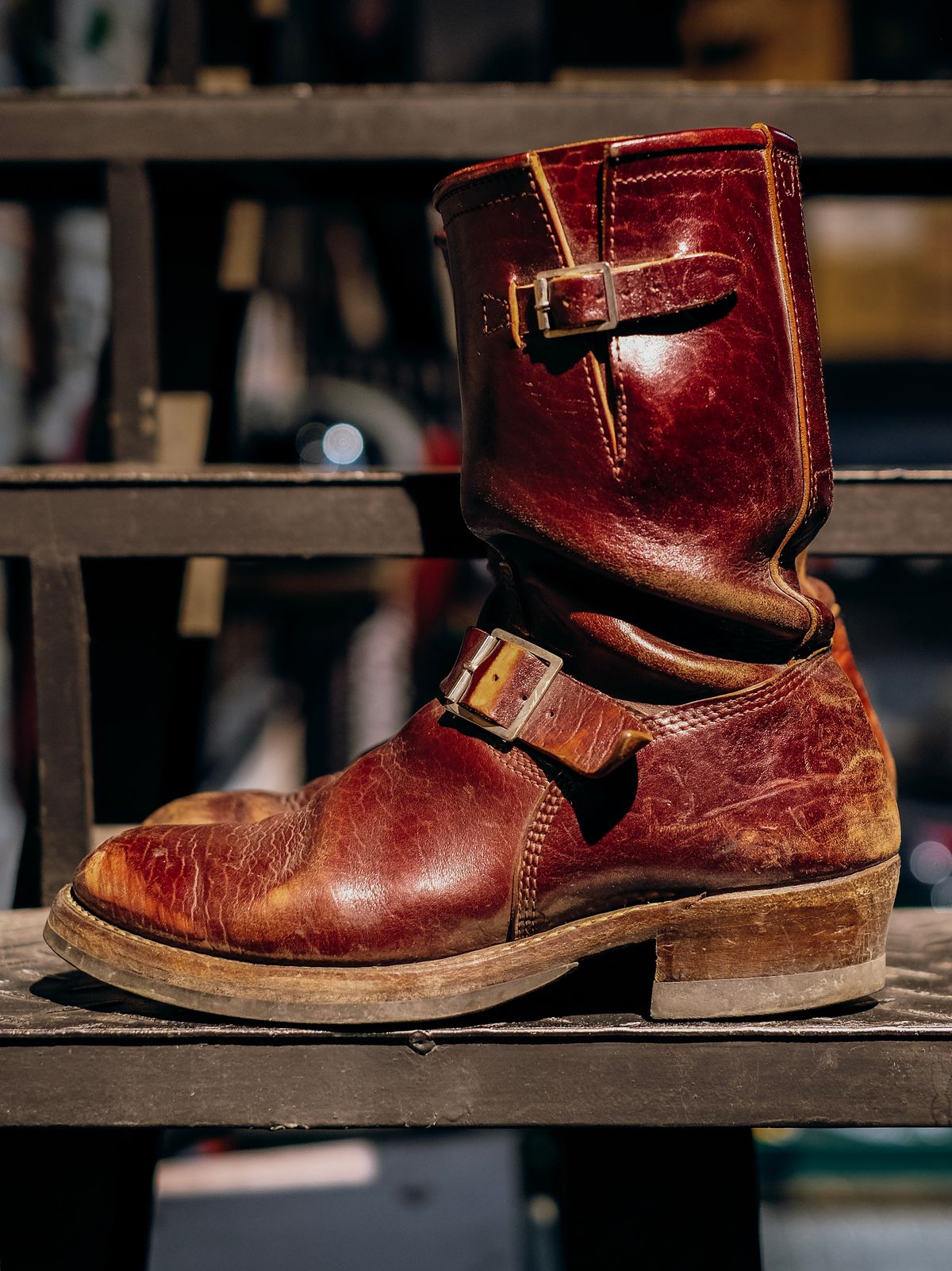 Photo by bootsmaniac on February 5, 2023 of the John Lofgren Wabash Engineer Boots in Shinki Burgundy Oiled Horsebutt.