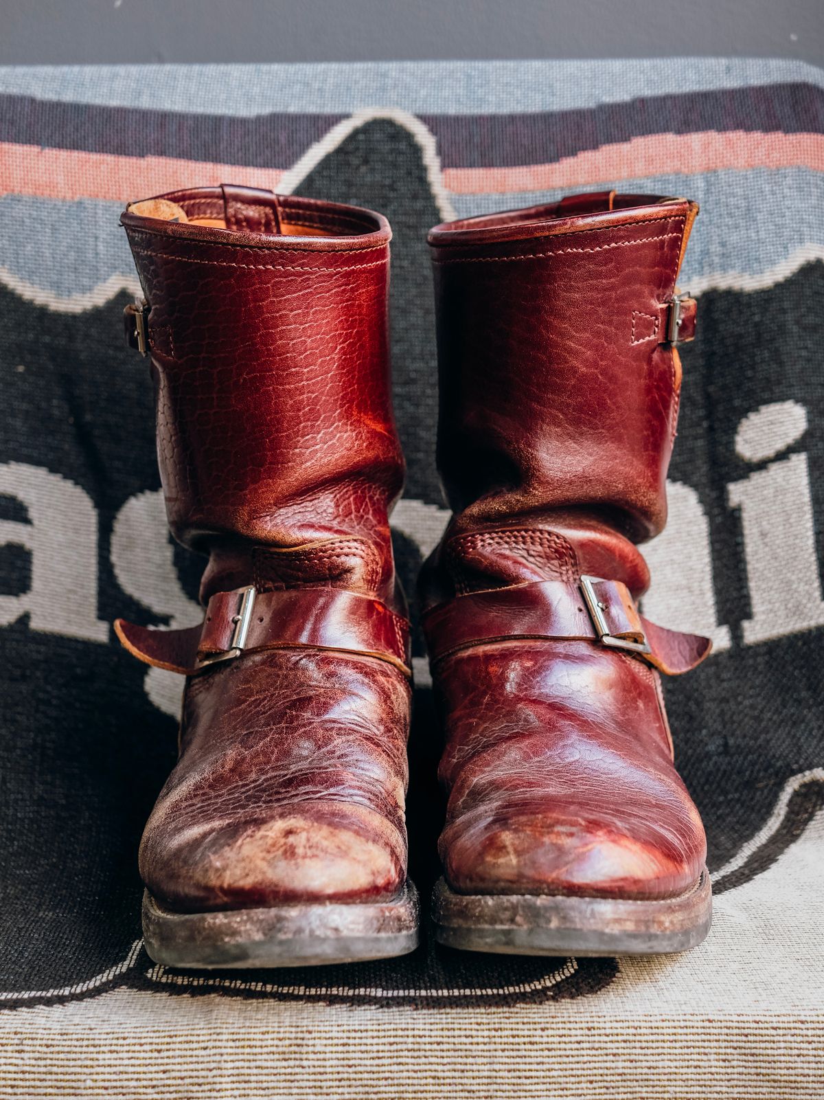 Photo by bootsmaniac on March 5, 2023 of the John Lofgren Wabash Engineer Boots in Shinki Burgundy Oiled Horsebutt.