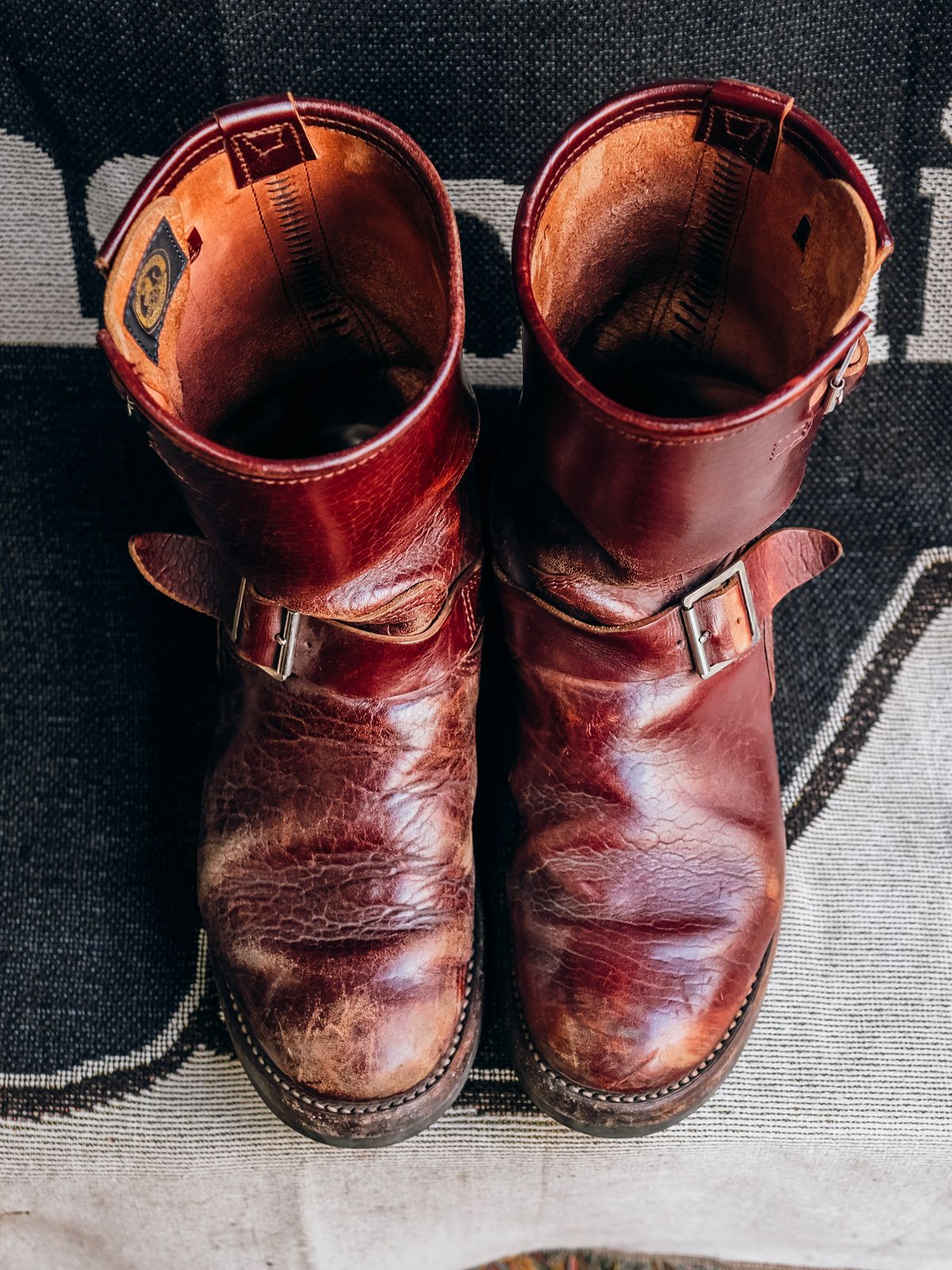 Photo by bootsmaniac on March 5, 2023 of the John Lofgren Wabash Engineer Boots in Shinki Burgundy Oiled Horsebutt.