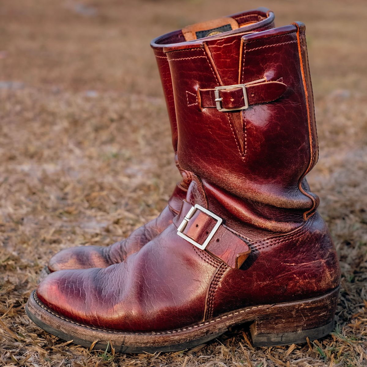 Photo by bootsmaniac on April 4, 2023 of the John Lofgren Wabash Engineer Boots in Shinki Burgundy Oiled Horsebutt.