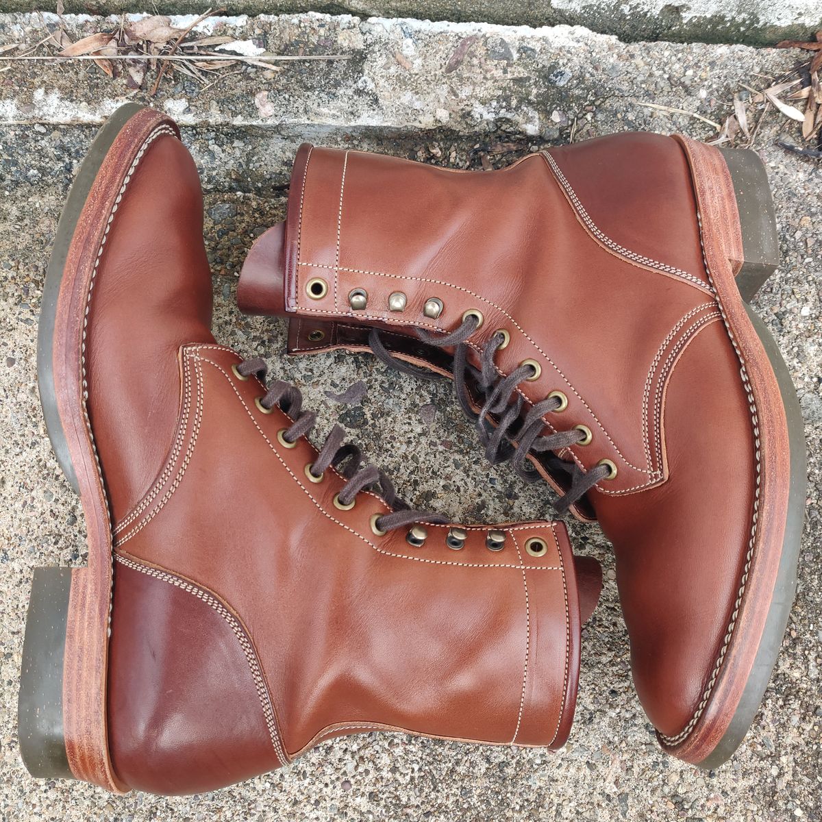 Photo by flypaper89 on January 5, 2023 of the Onderhoud SVC02 Packer Boot in Wickett & Craig Medium Brown Traditional Harness.