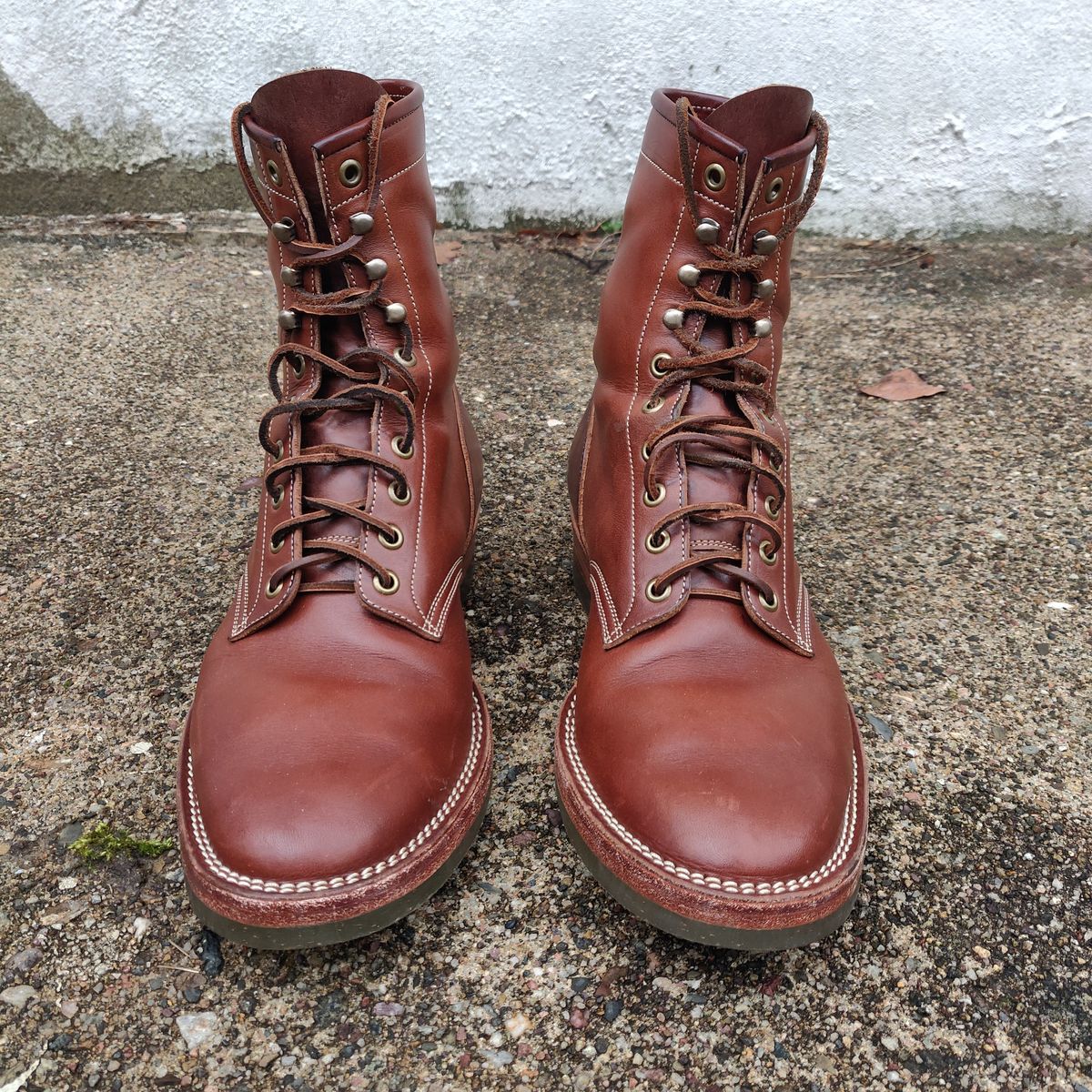 Photo by flypaper89 on March 4, 2023 of the Onderhoud SVC02 Packer Boot in Wickett & Craig Medium Brown Traditional Harness.