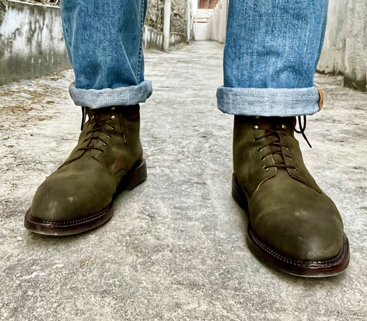 Photo by coolhand0302 on January 11, 2023 of the Crockett & Jones Coniston in Green Roughout Suede.