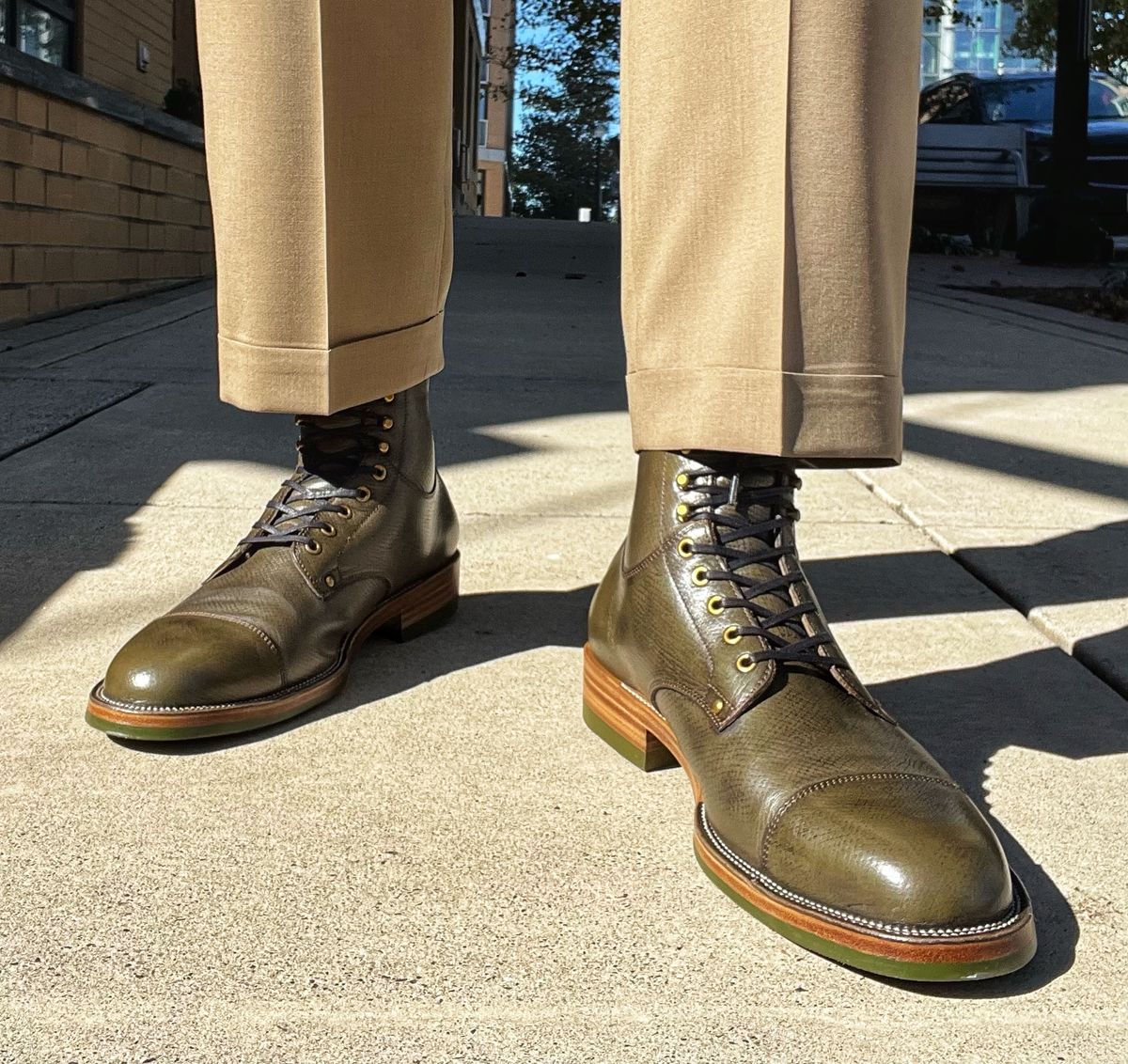 Photo by coolhand0302 on October 10, 2024 of the Iron Boots x Østmo Type 1 in Horween Green Patinated Pioneer Raindeer.