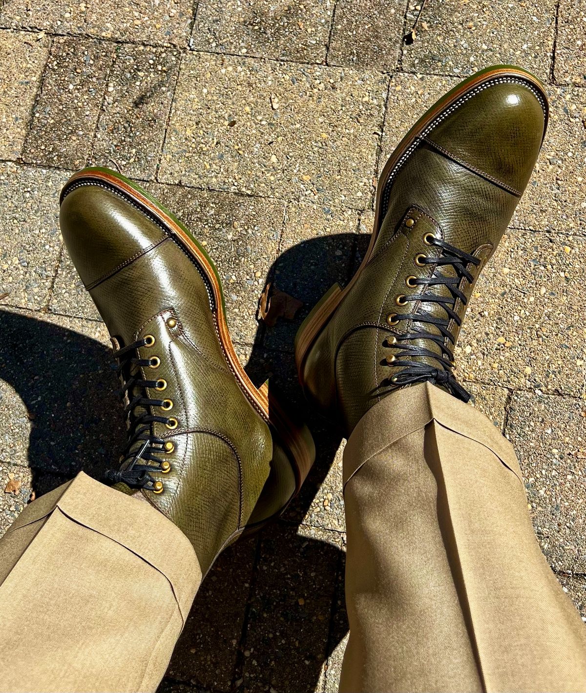 Photo by coolhand0302 on October 10, 2024 of the Iron Boots x Østmo Type 1 in Horween Green Patinated Pioneer Raindeer.