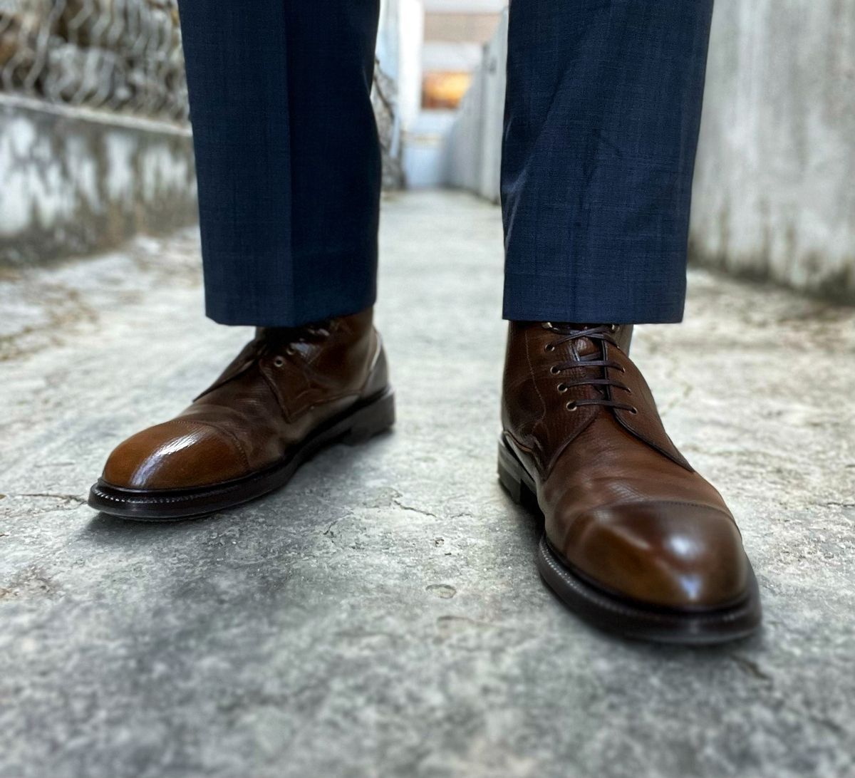 Photo by coolhand0302 on January 10, 2023 of the Crockett & Jones Coniston in Horween Dark Cognac Hatch Grain Shell Cordovan.