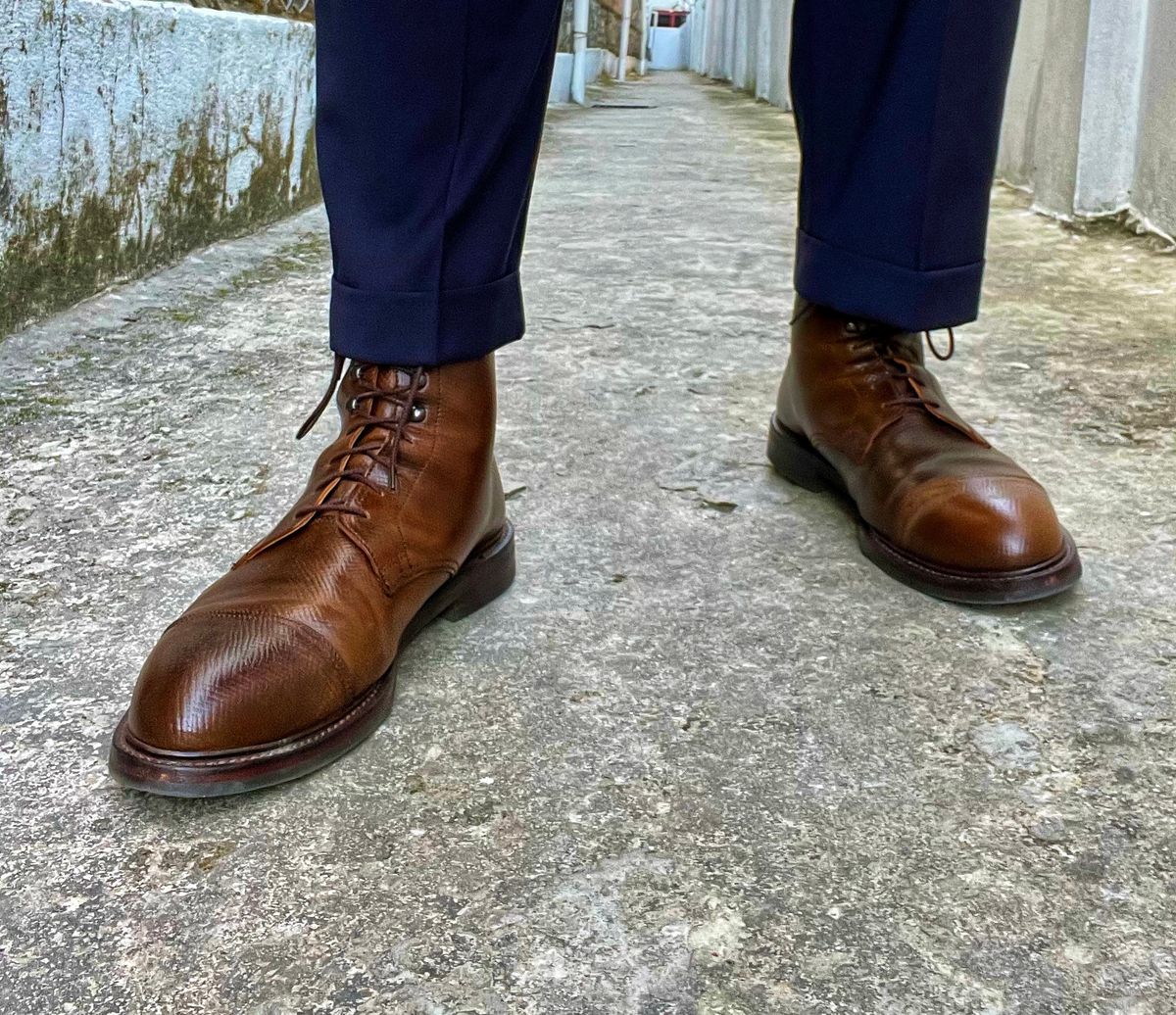 Photo by coolhand0302 on November 21, 2023 of the Crockett & Jones Coniston in Horween Dark Cognac Hatch Grain Shell Cordovan.