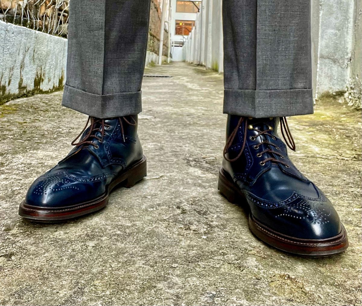 Photo by coolhand0302 on October 11, 2023 of the Crockett & Jones Lindrick in Horween Navy Shell Cordovan.