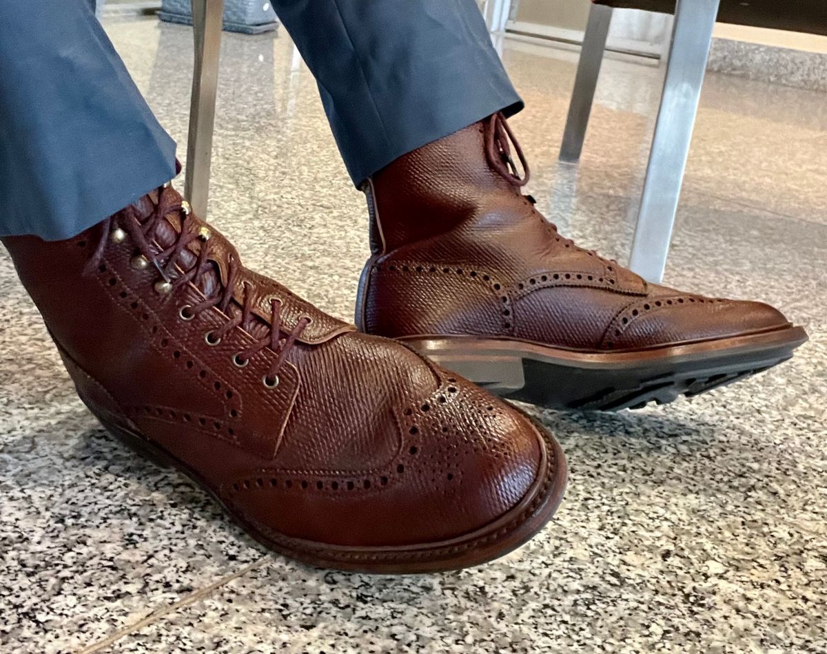 Photo by coolhand0302 on November 7, 2022 of the Crockett & Jones Islay in J&FJ Baker Brown Russian Calf.