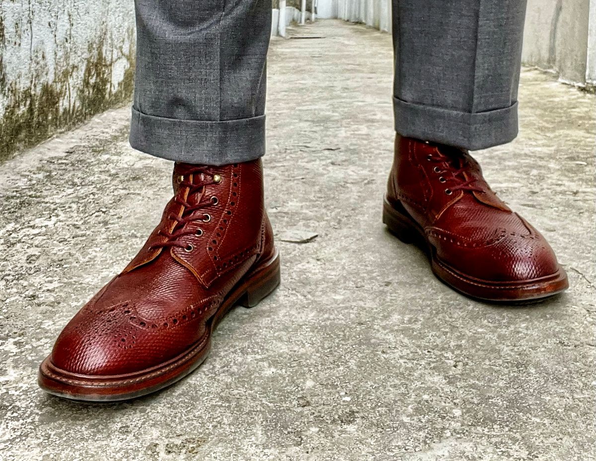 Photo by coolhand0302 on December 4, 2023 of the Crockett & Jones Islay in J&FJ Baker Brown Russian Calf.