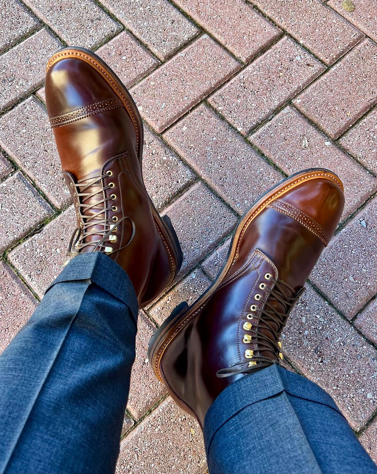 Photo by coolhand0302 on October 8, 2024 of the Viberg Derby Boot in Horween Mahogany Shell Cordovan.