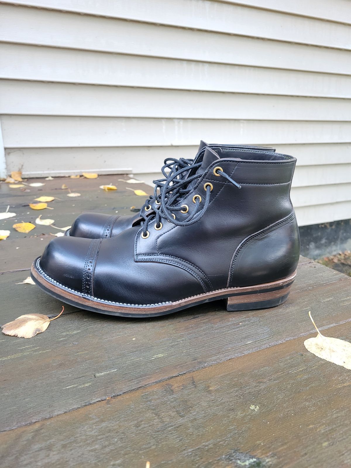 Photo by JoshankRedemption on October 2, 2025 of the Iron Boots Pitman in Seidel Black Double Shot.