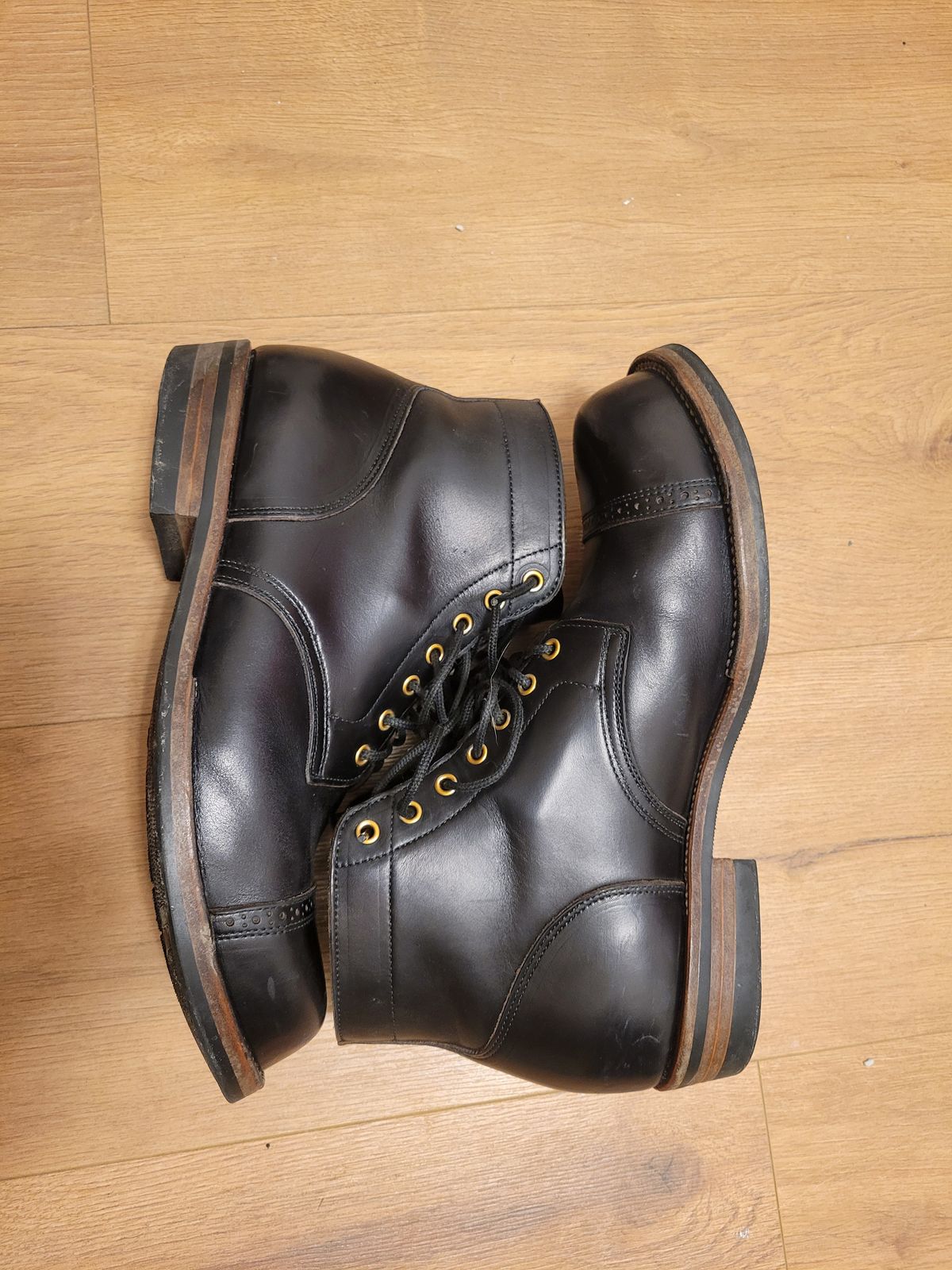 Photo by JoshankRedemption on December 30, 2025 of the Iron Boots Pitman in Seidel Black Double Shot.