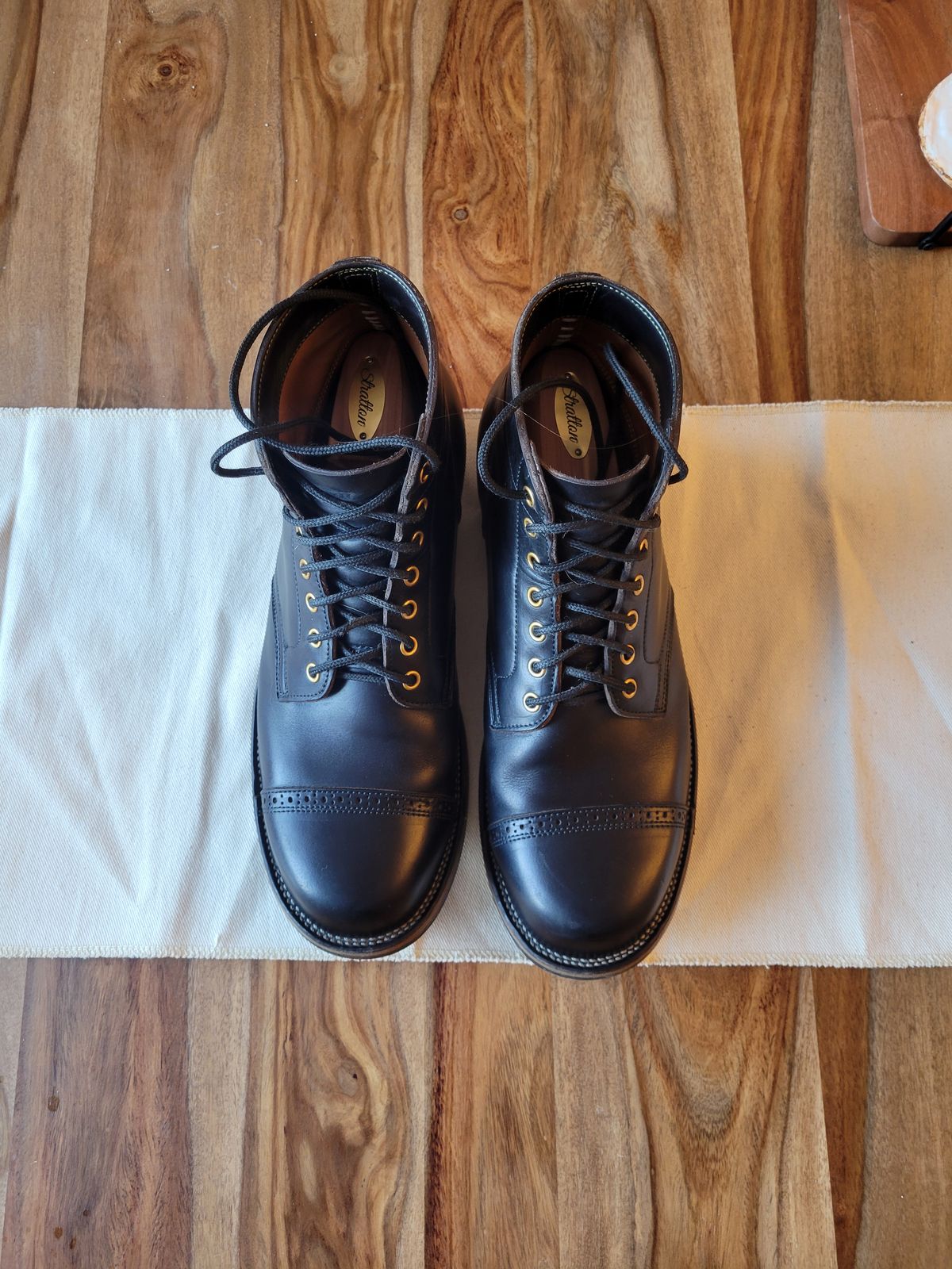 Photo by JoshankRedemption on April 2, 2026 of the Iron Boots Pitman in Seidel Black Double Shot.