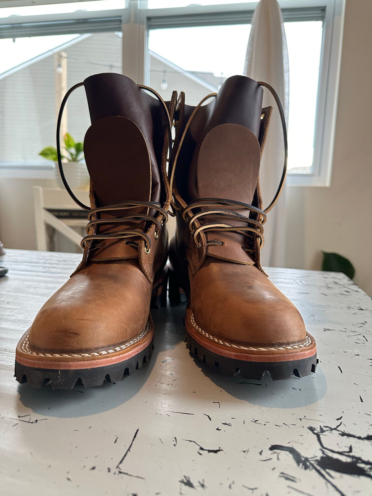 Photo by jeremy.m.boyd on November 2, 2022 of the Nicks Overlander in Horween Orange Predator.