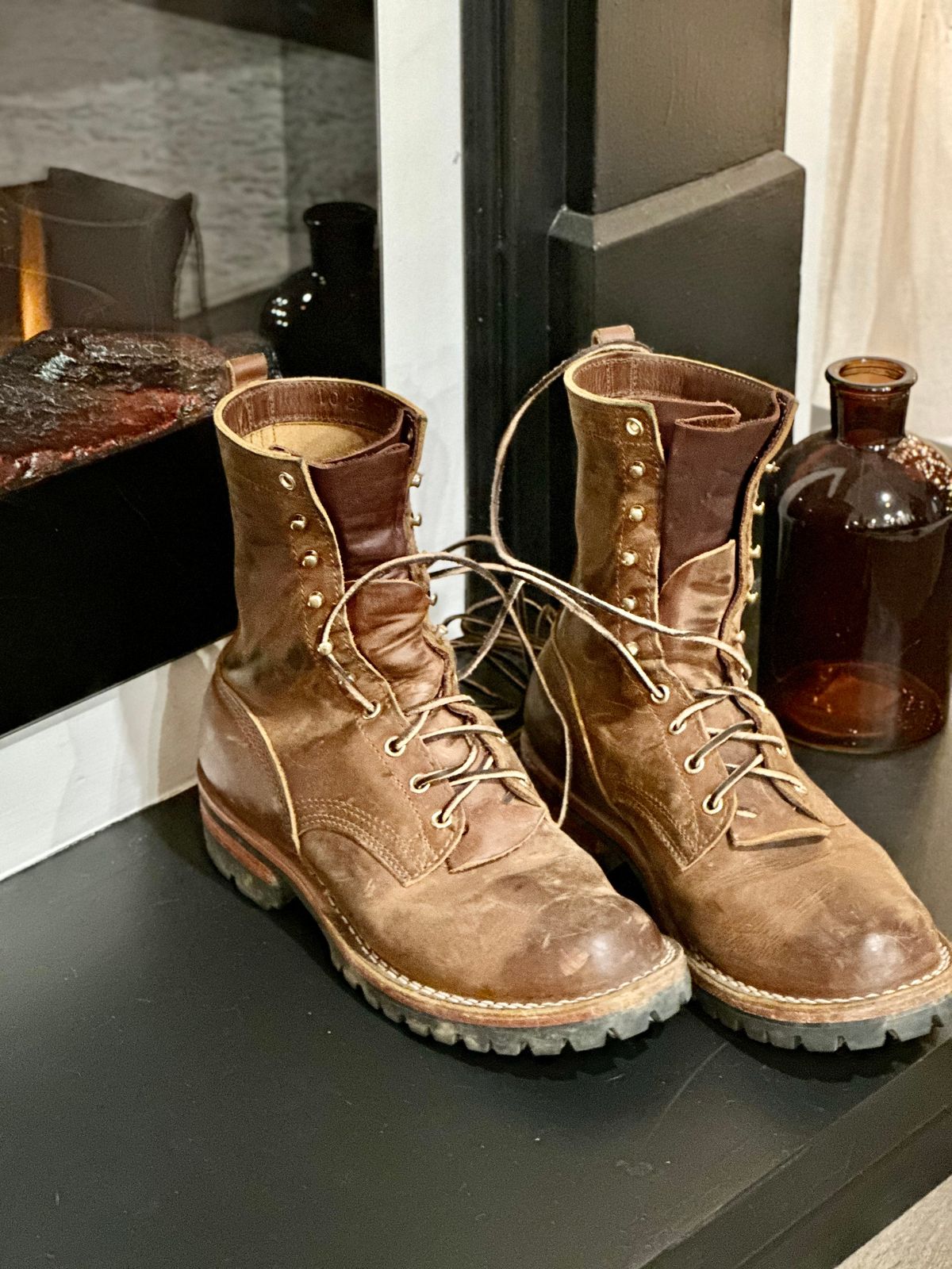 Photo by jeremy.m.boyd on December 4, 2022 of the Nicks Overlander in Horween Orange Predator.