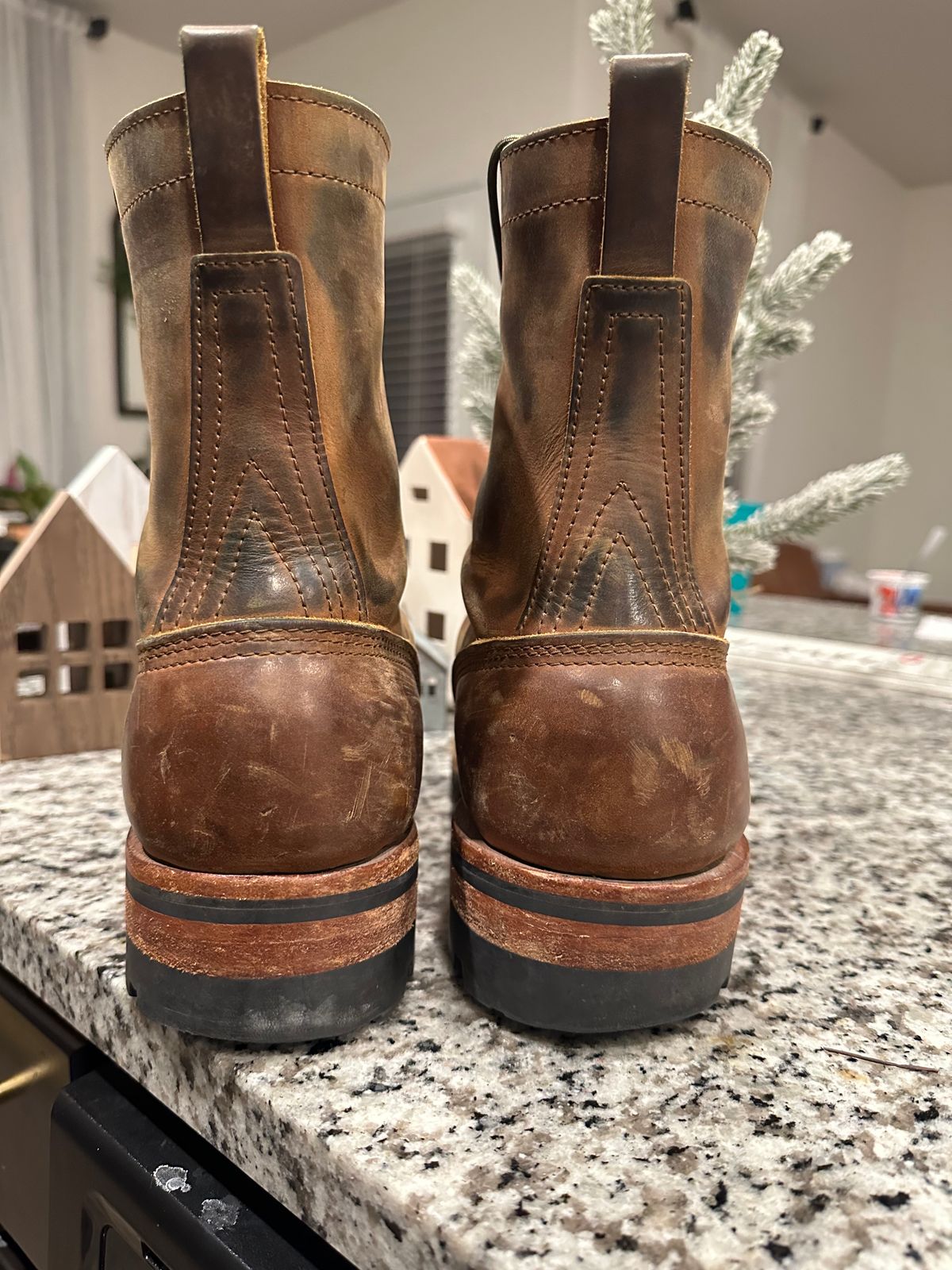 Photo by jeremy.m.boyd on January 2, 2023 of the Nicks Overlander in Horween Orange Predator.