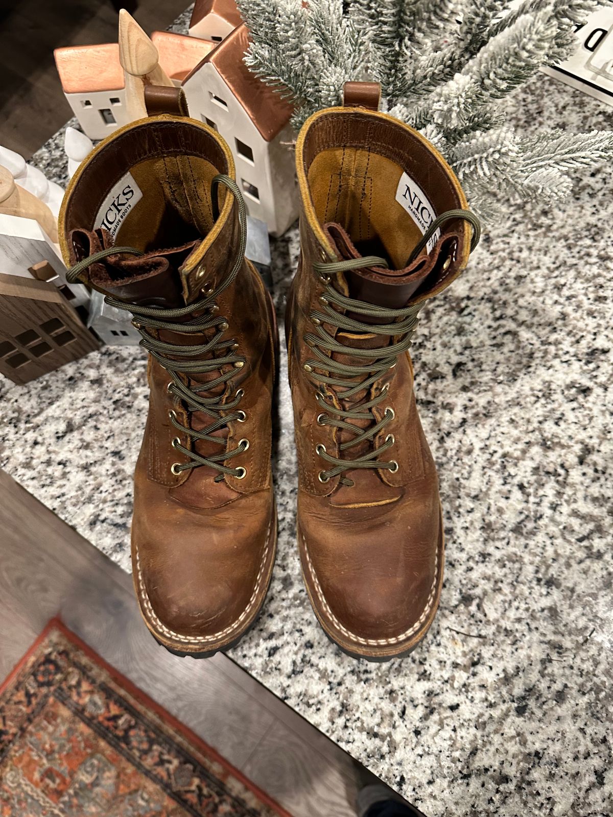 Photo by jeremy.m.boyd on January 2, 2023 of the Nicks Overlander in Horween Orange Predator.