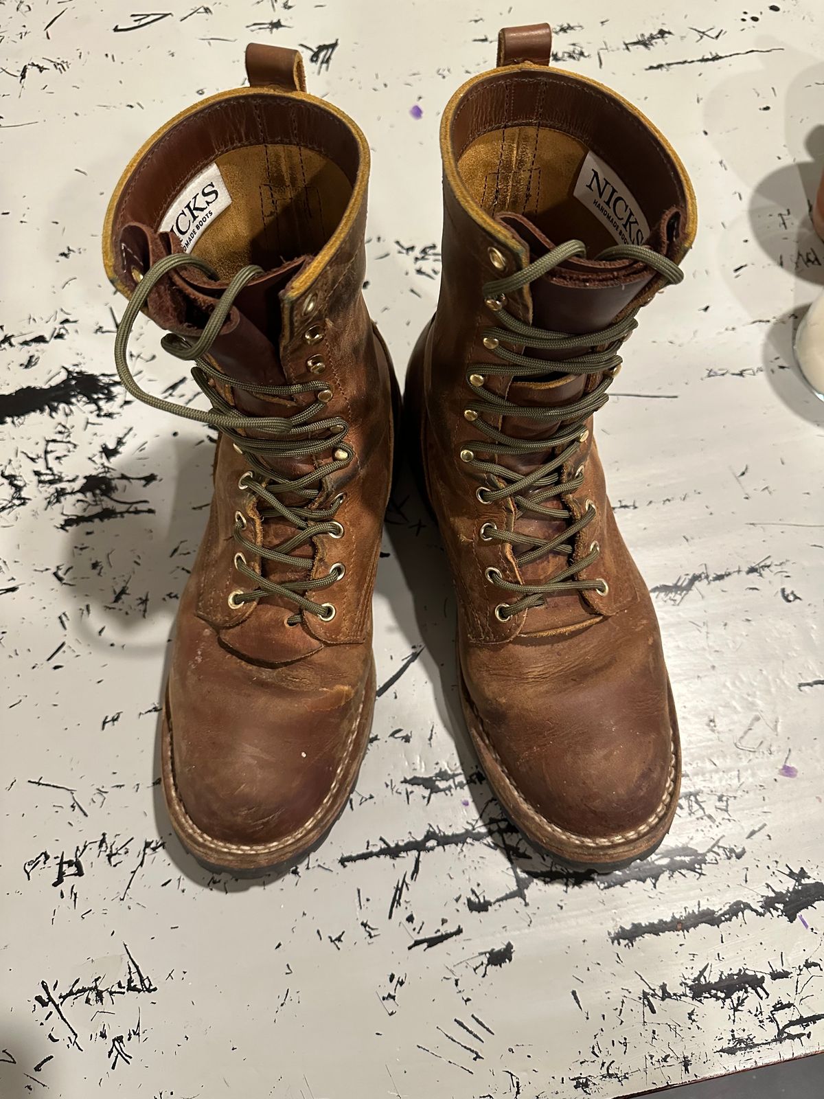 Photo by jeremy.m.boyd on February 6, 2023 of the Nicks Overlander in Horween Orange Predator.