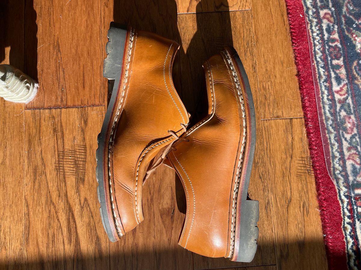 Photo by money2boot on February 5, 2024 of the Heschung Thuya in Tan.