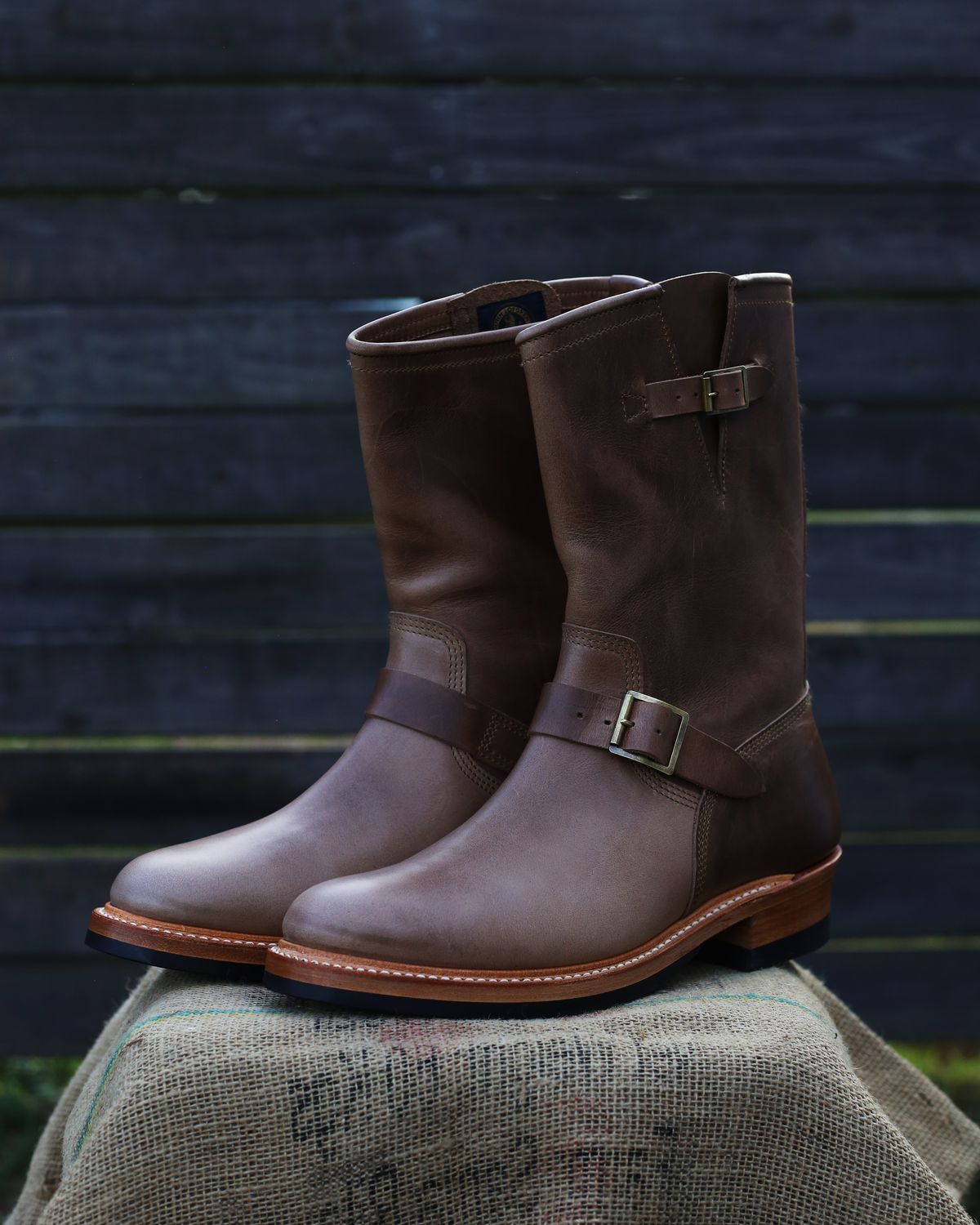 Photo by TrillDan on October 11, 2023 of the John Lofgren Wabash Engineer Boots in Horween Natural Chromexcel.