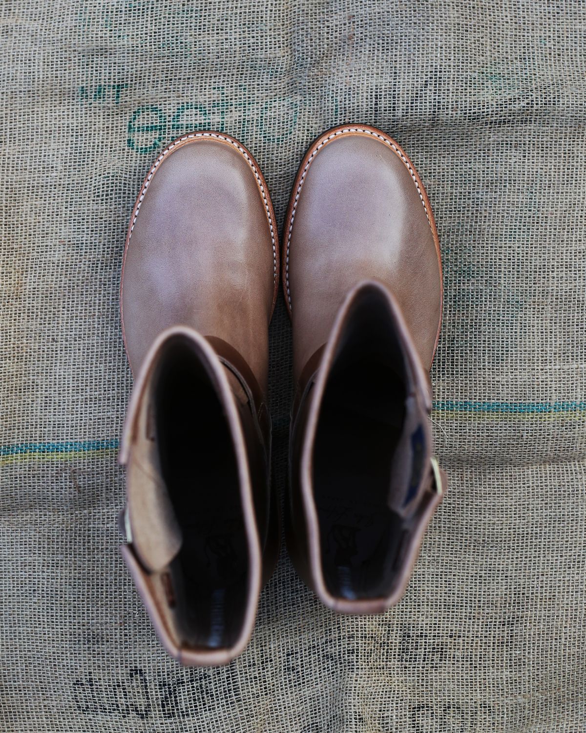Photo by TrillDan on October 11, 2023 of the John Lofgren Wabash Engineer Boots in Horween Natural Chromexcel.