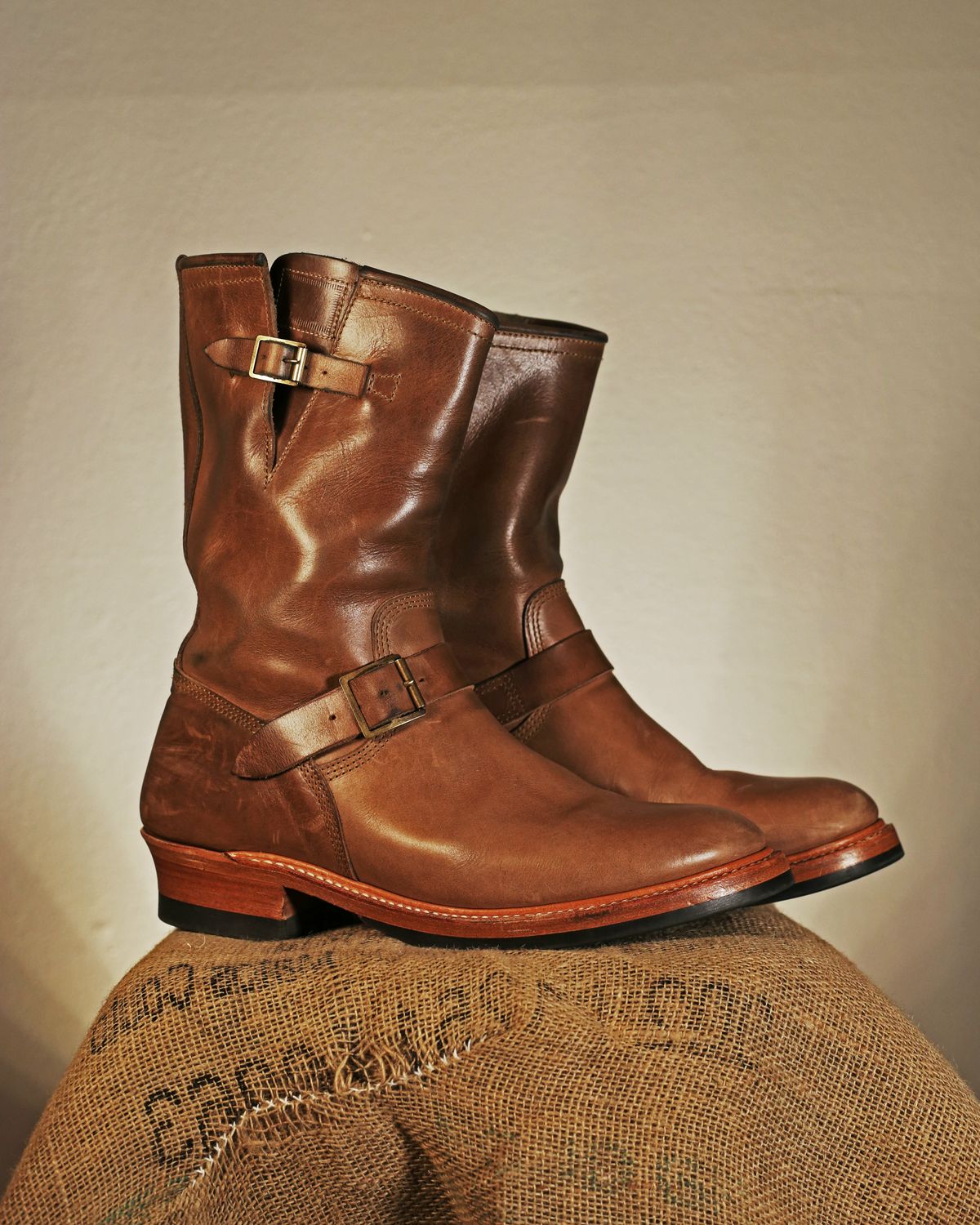 Photo by TrillDan on December 5, 2023 of the John Lofgren Wabash Engineer Boots in Horween Natural Chromexcel.