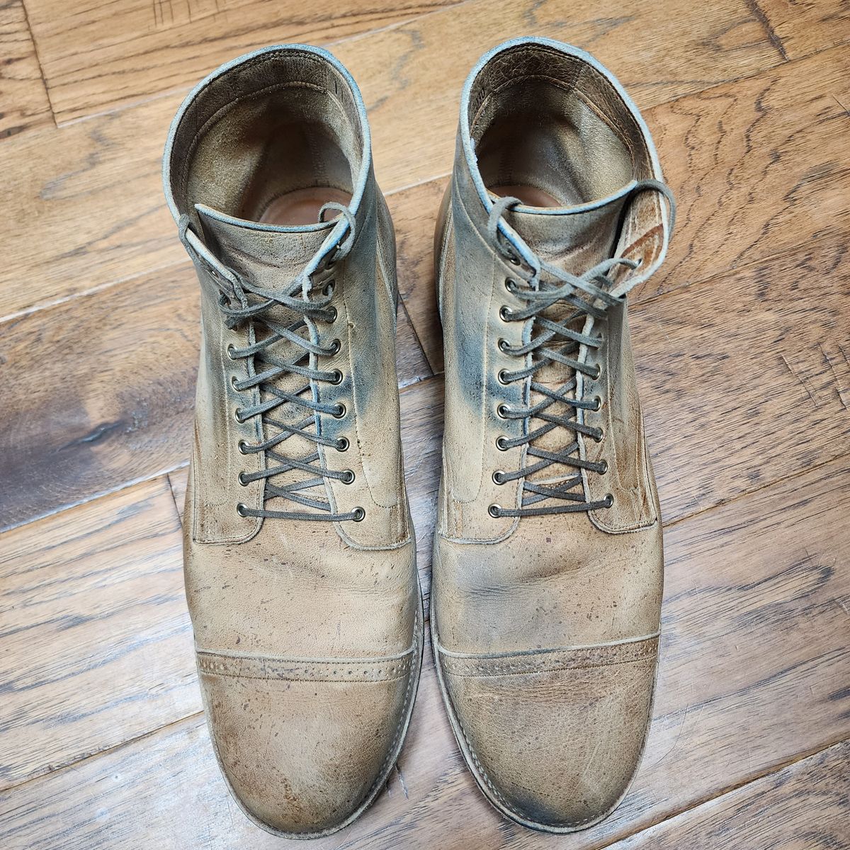 Photo by TrillDan on January 5, 2023 of the Viberg Service Boot BCT in C.F. Stead Camel Hair Waxed Kudu.