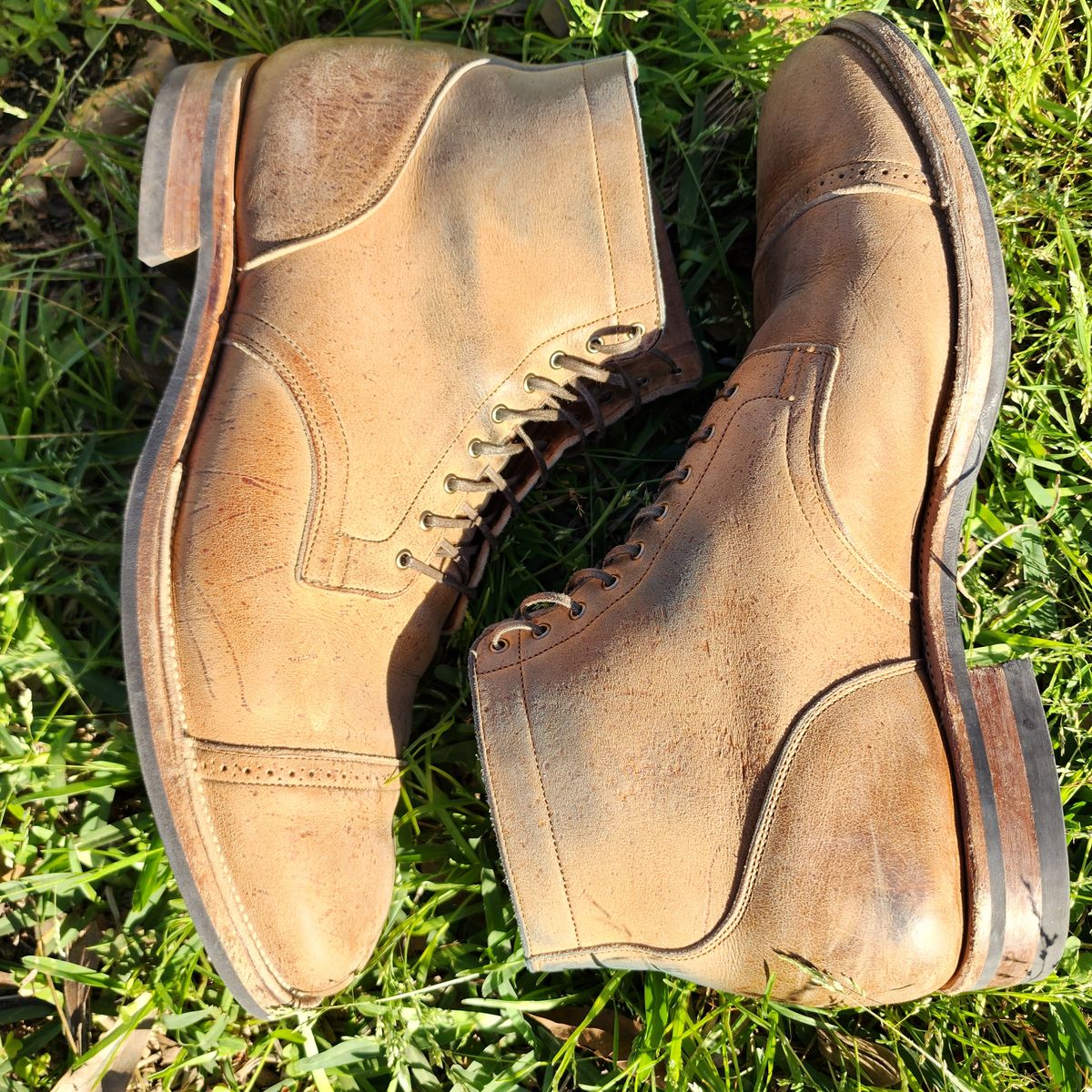 Photo by TrillDan on March 5, 2023 of the Viberg Service Boot BCT in C.F. Stead Camel Hair Waxed Kudu.