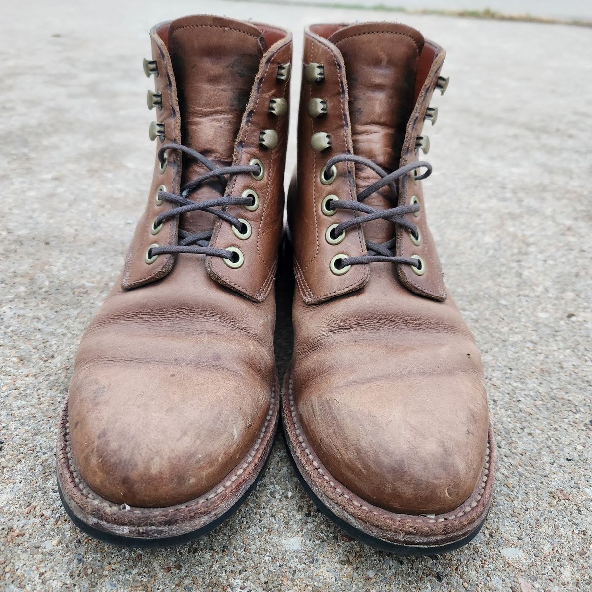 Photo by wildflowersnboots on February 5, 2025 of the Grant Stone Nora Boot in Horween Dune Chromexcel.