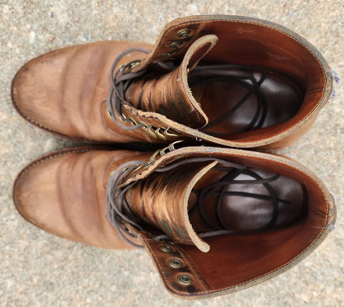 Photo by wildflowersnboots on April 5, 2025 of the Grant Stone Nora Boot in Horween Dune Chromexcel.
