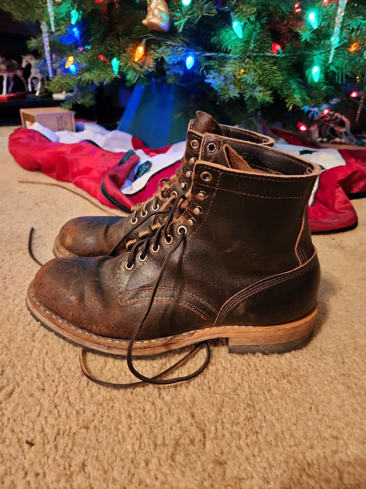 Photo by wildflowersnboots on January 5, 2025 of the White's MP 55 in Horween Dark Brown Waxed Flesh.