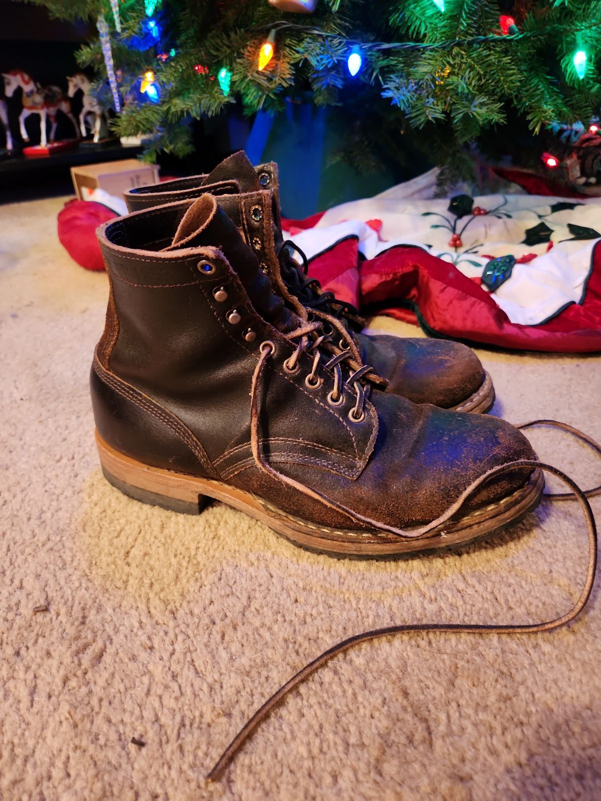 Photo by wildflowersnboots on January 5, 2025 of the White's MP 55 in Horween Dark Brown Waxed Flesh.
